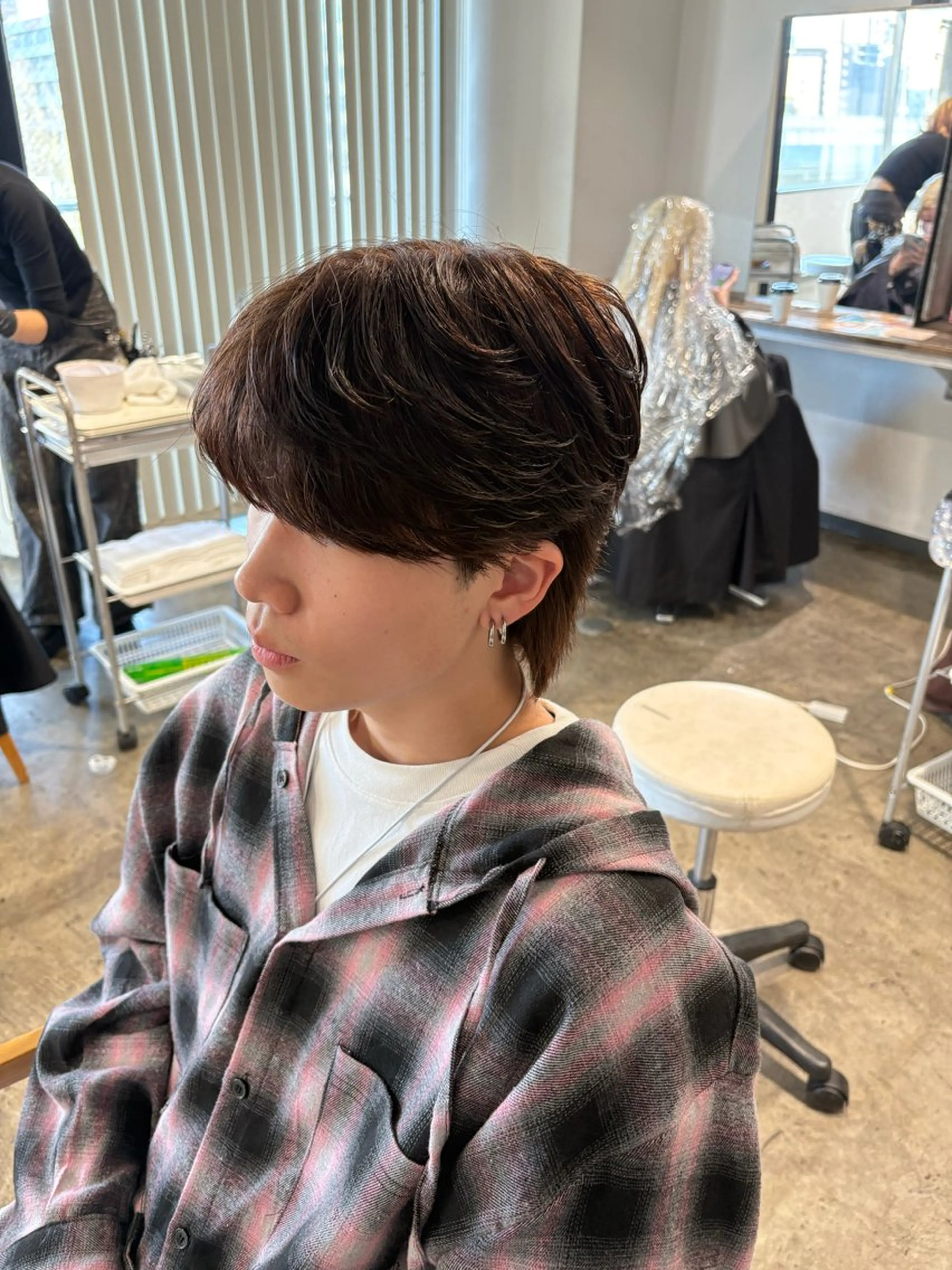 💲期間限定価格💲メンズカット➕ブリーチなしカラーモデル🟥(ワインレッド、ネイビー、カーキ、ブラウン）の写真