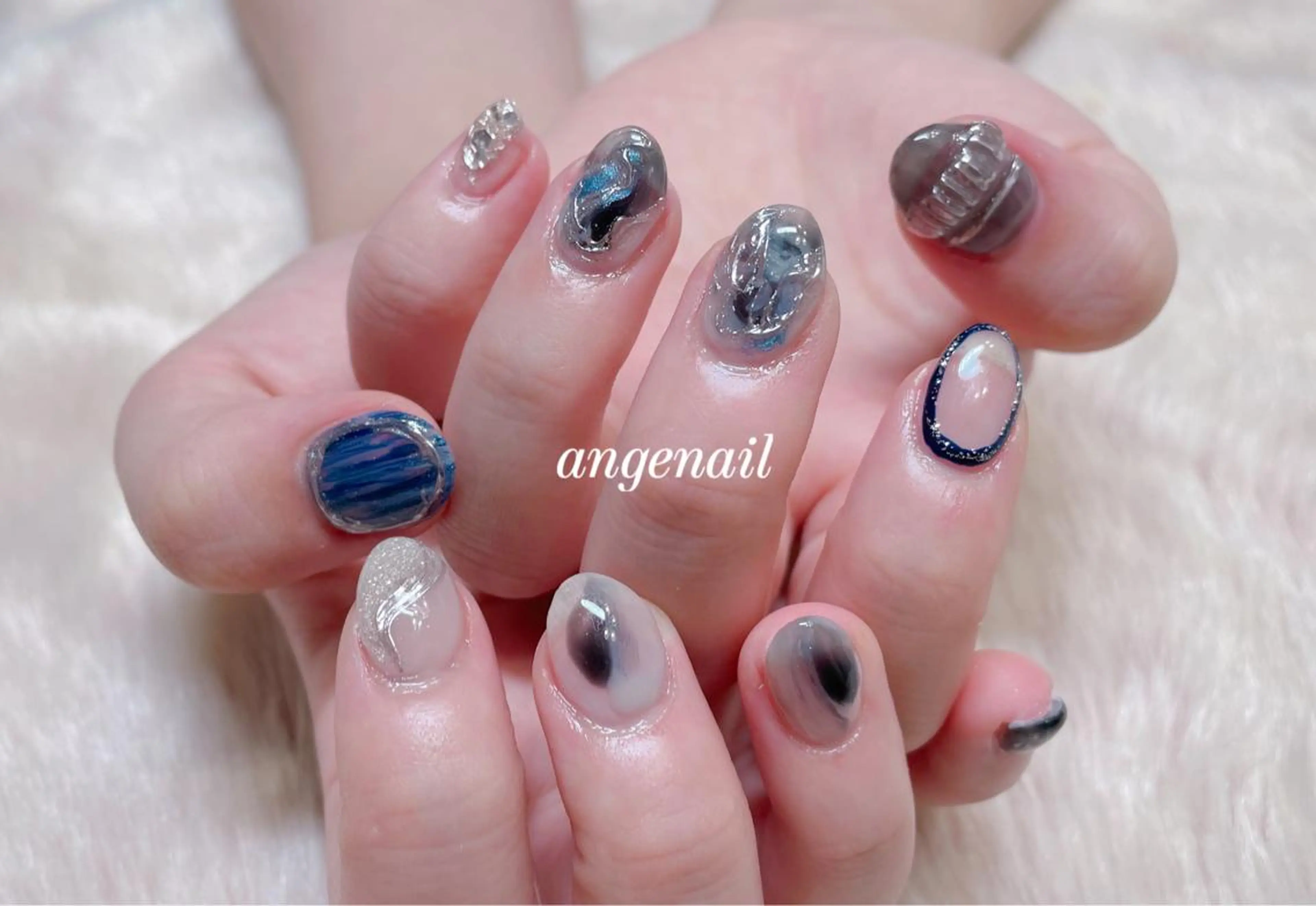 ネイル ハンドネイル オーナーネイリスト MAKIのネイルデザイン