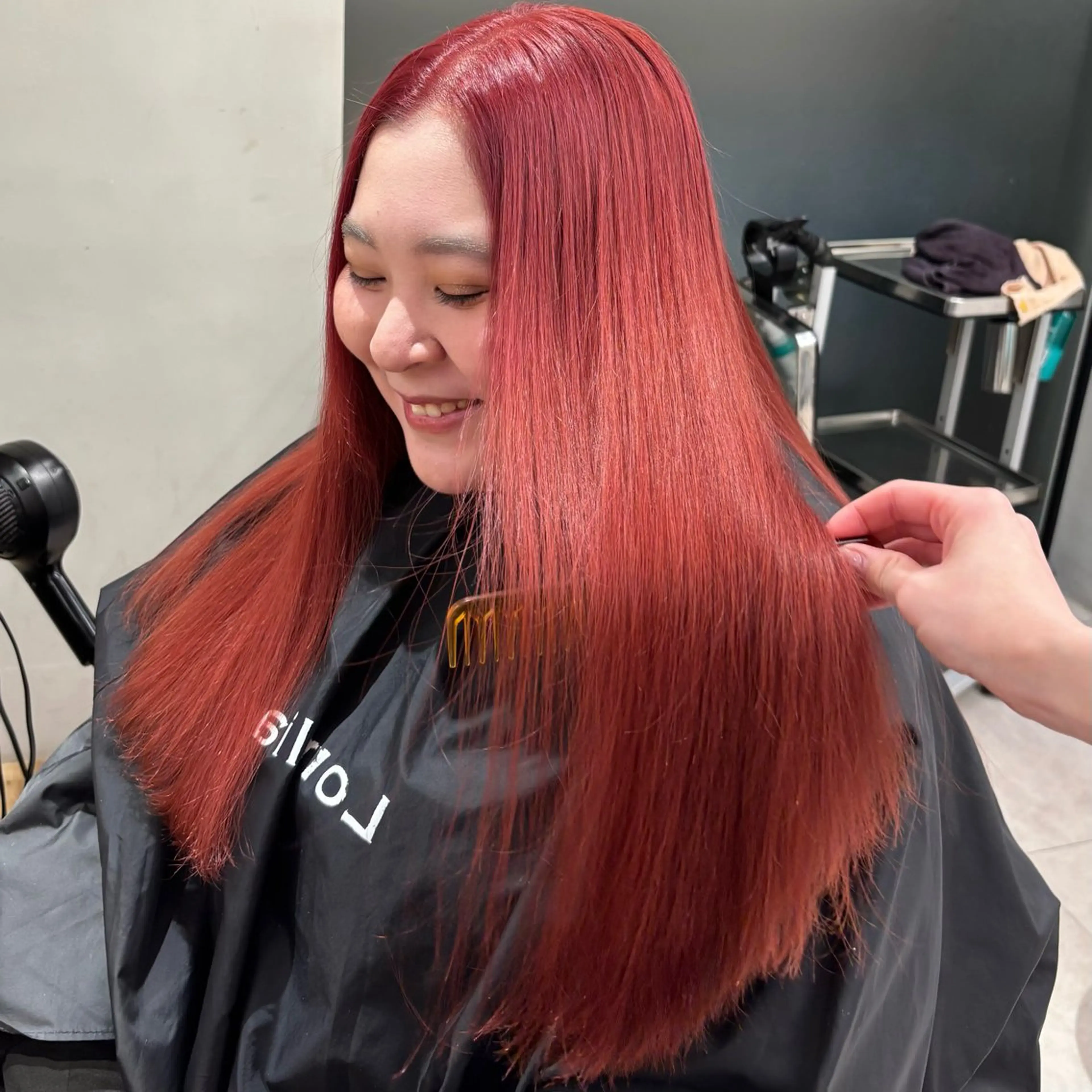 ロング ヘアカラー トリートメント 盛れる透明感カラー・ momokaのヘアスタイル