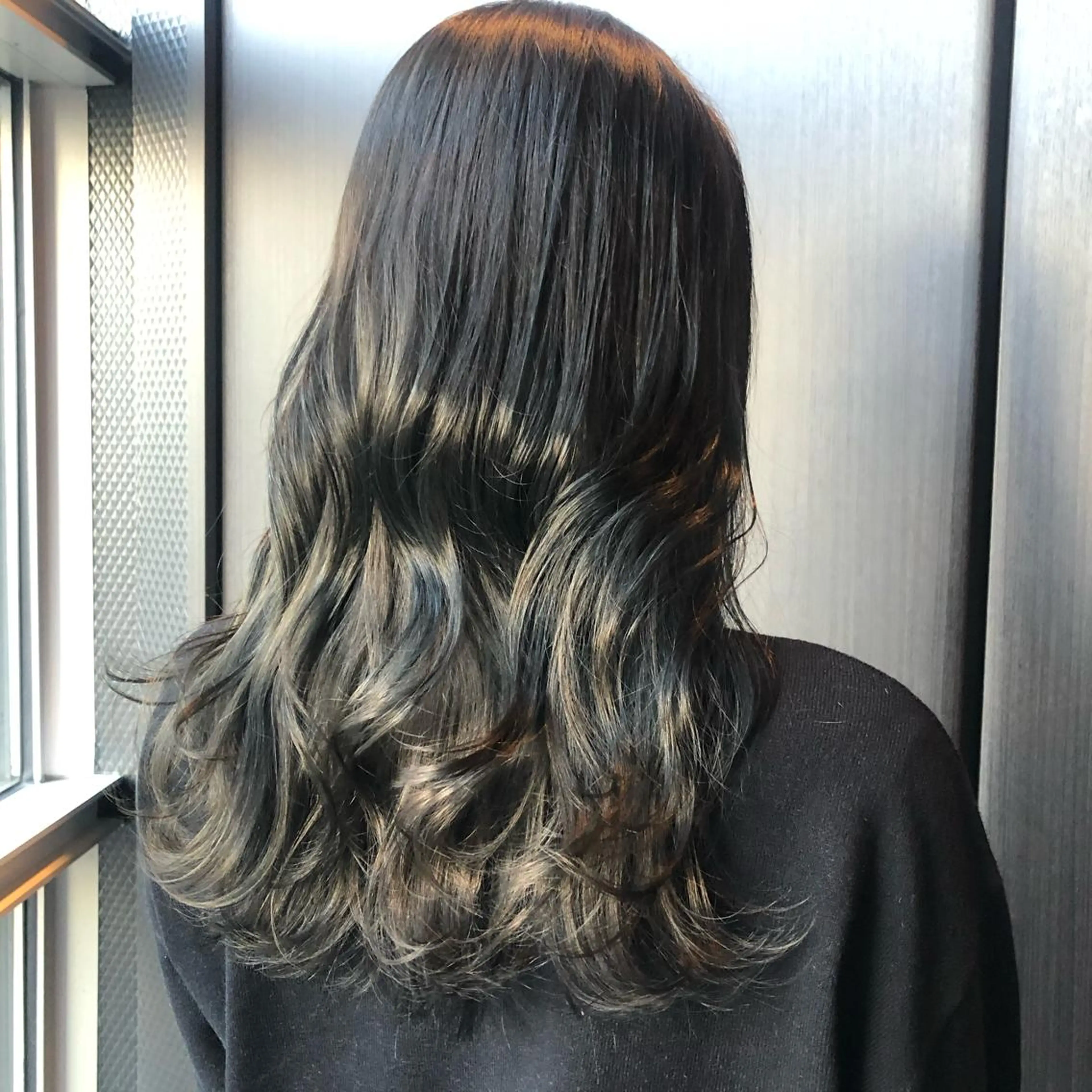 セミロング カラー ヘアアレンジ マツエク・マツパ ブルーカラー ブルージュ ヘアカラー トリートメント ヘアセット 透明感カラー🫧ヘア セット🫧松本菜月の眉毛・アイブロウイメージ