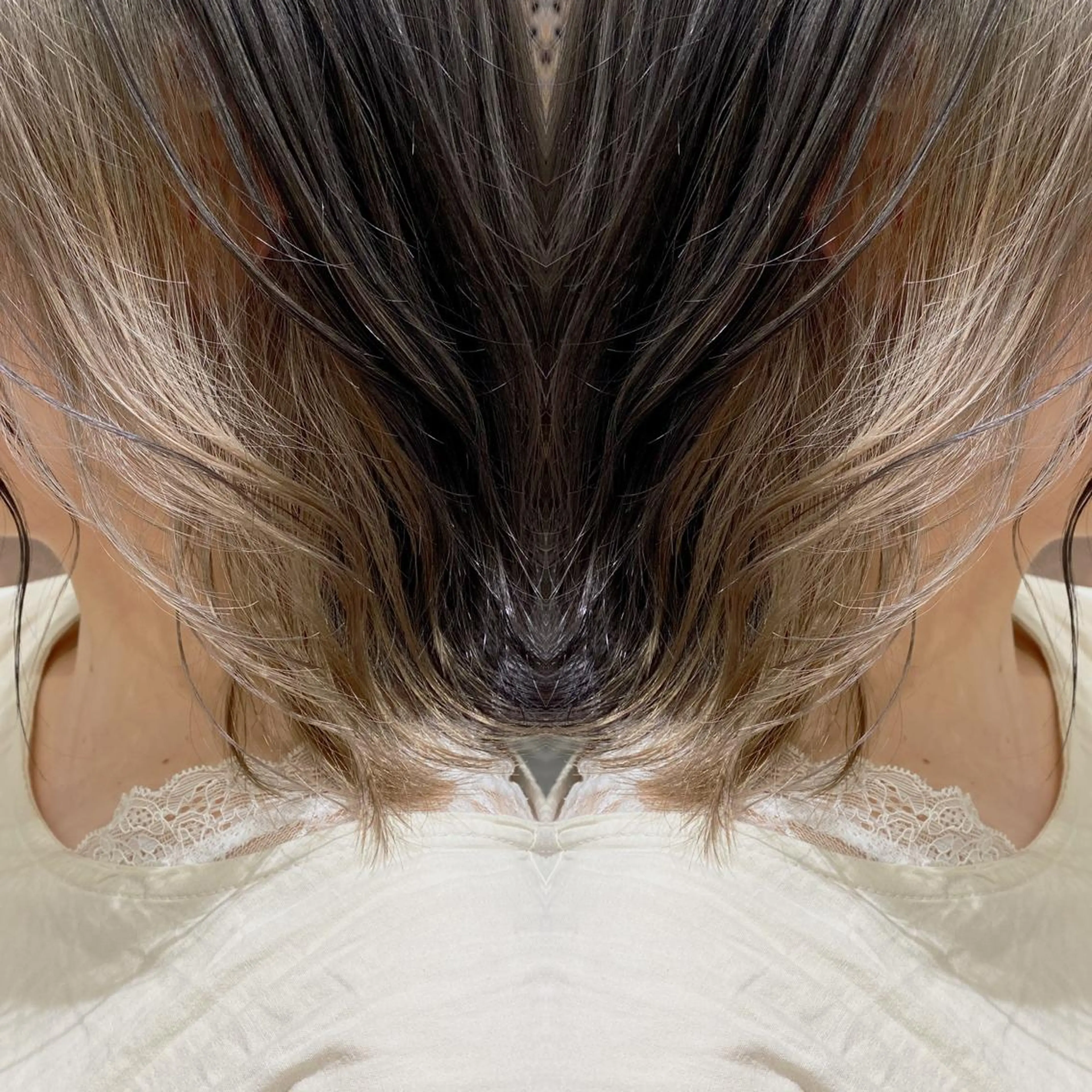 セミロング カラー ヘアアレンジ ベージュカラー インナーカラー カット ヘアカラー トリートメント 竹内啓太 ボブのヘアスタイル