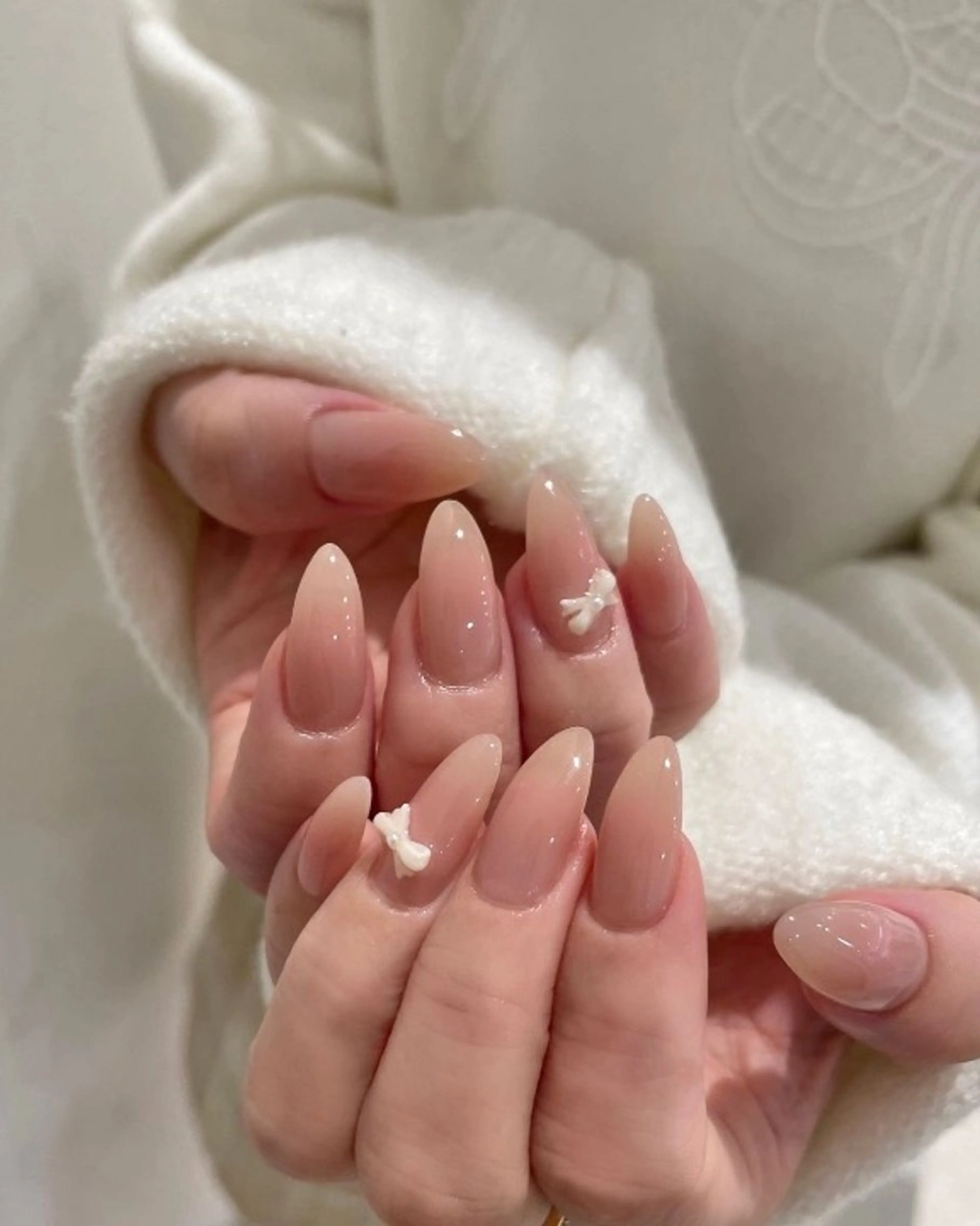 カラー グラデーションカラー ピンクカラー ハンドネイル AIN Nailのネイルデザイン