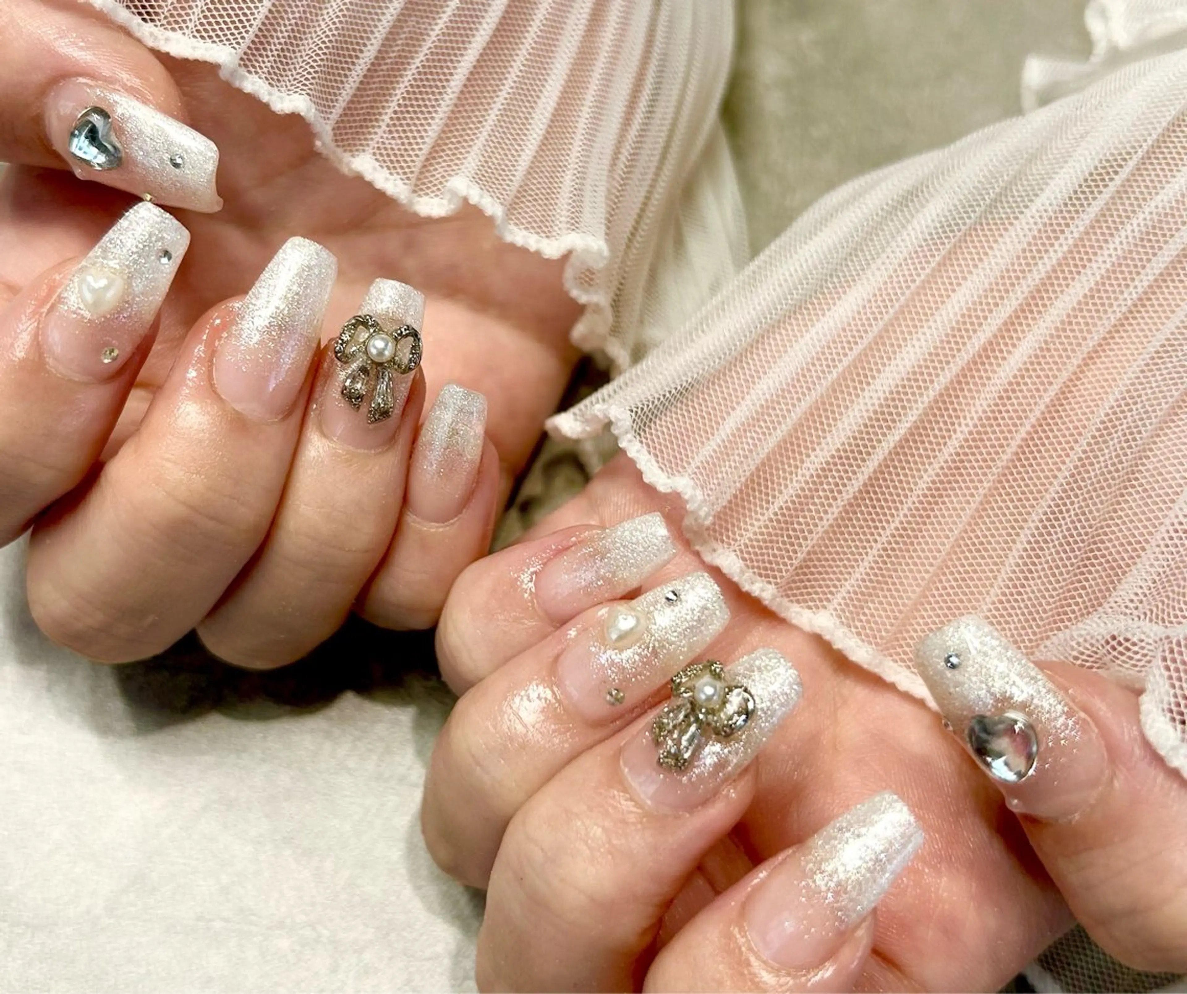《オフなし》スカルプ並みの強度✨長さ出しジェルチップアプレ💅アート４本​〜​６本付き💄✨の写真