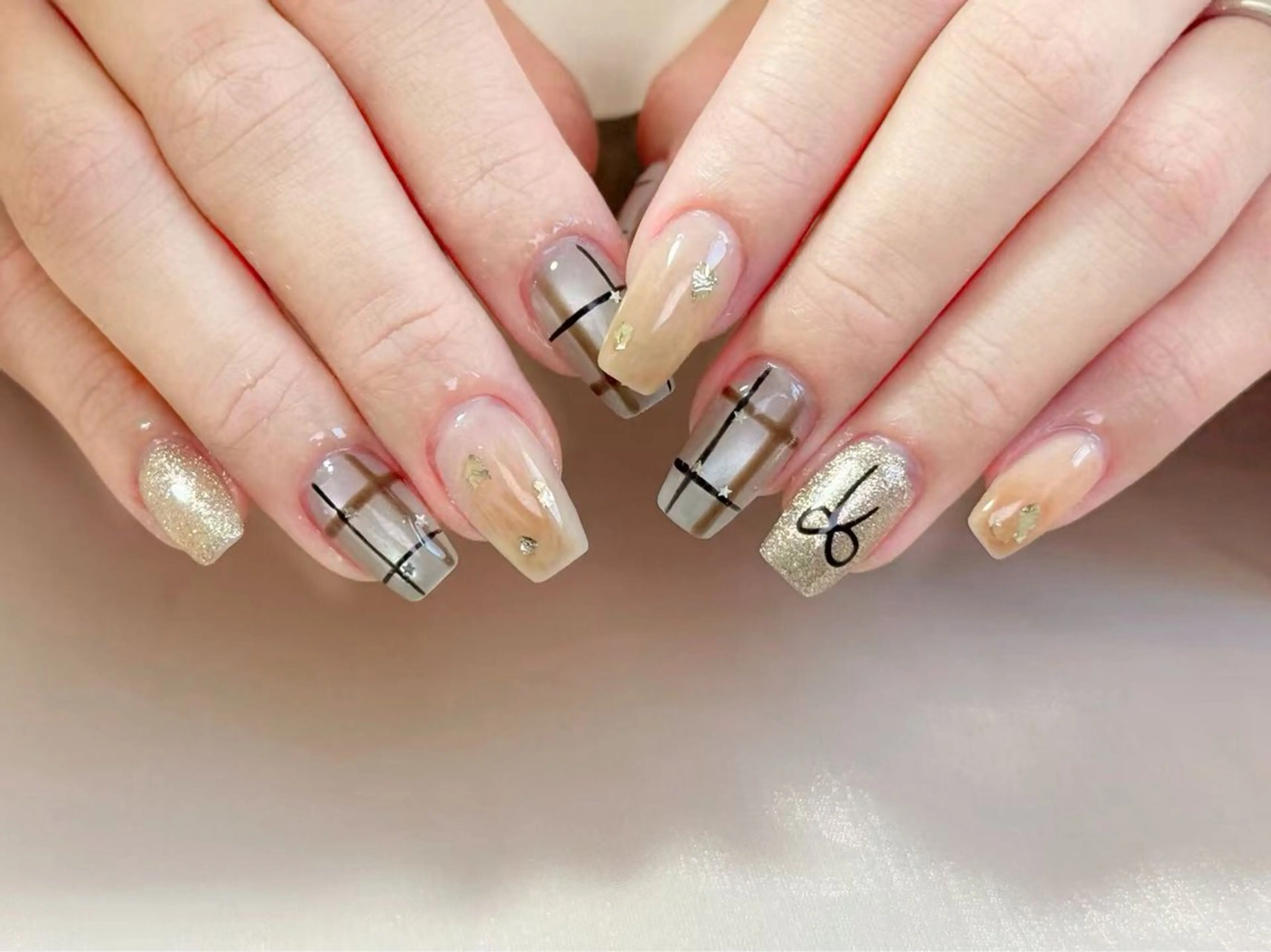 ネイル ハンドネイル 小 雨のネイルデザイン