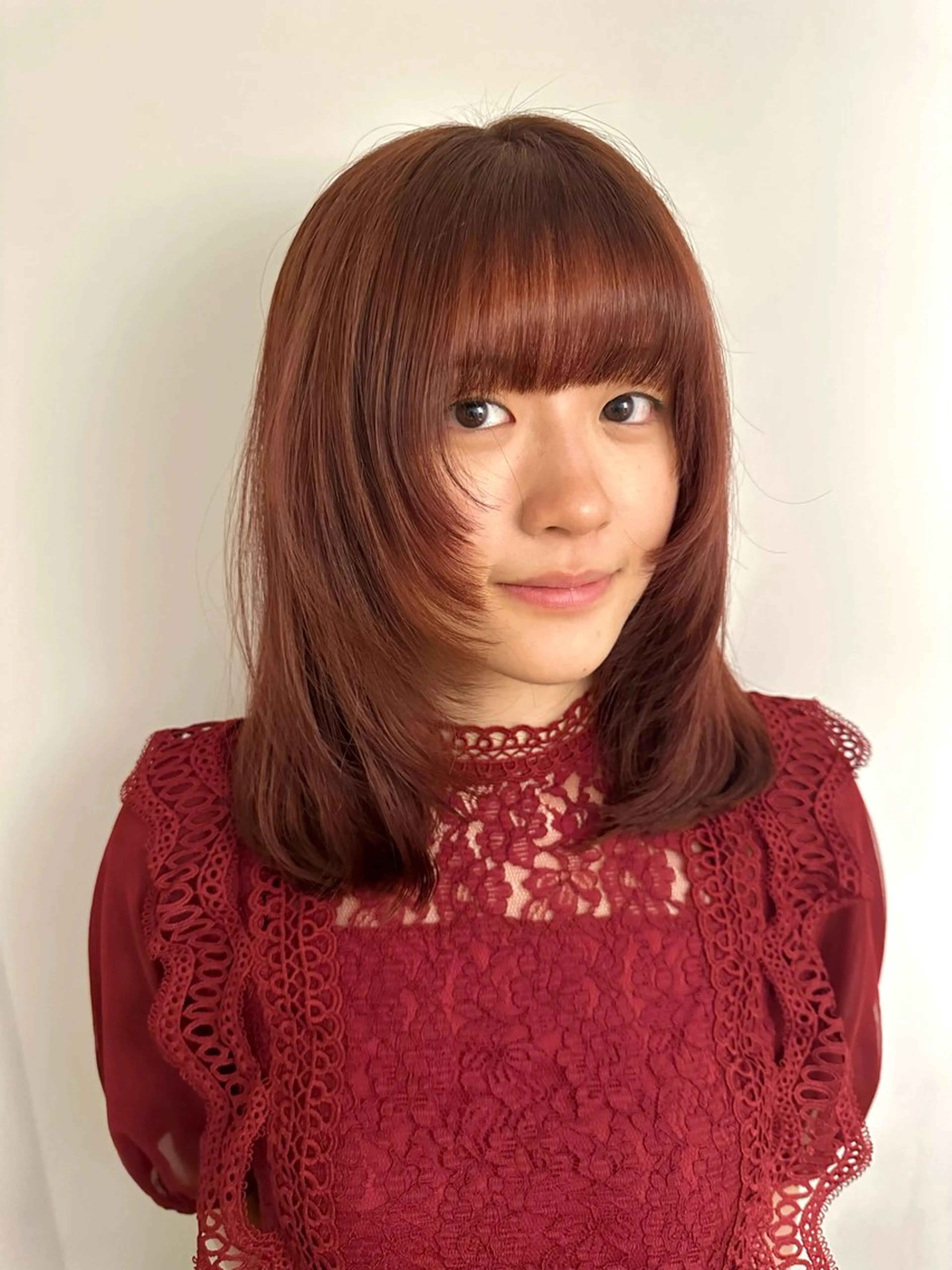 ミディアム レイヤーカット Hana ハイトーン🕯🩰のヘアスタイル