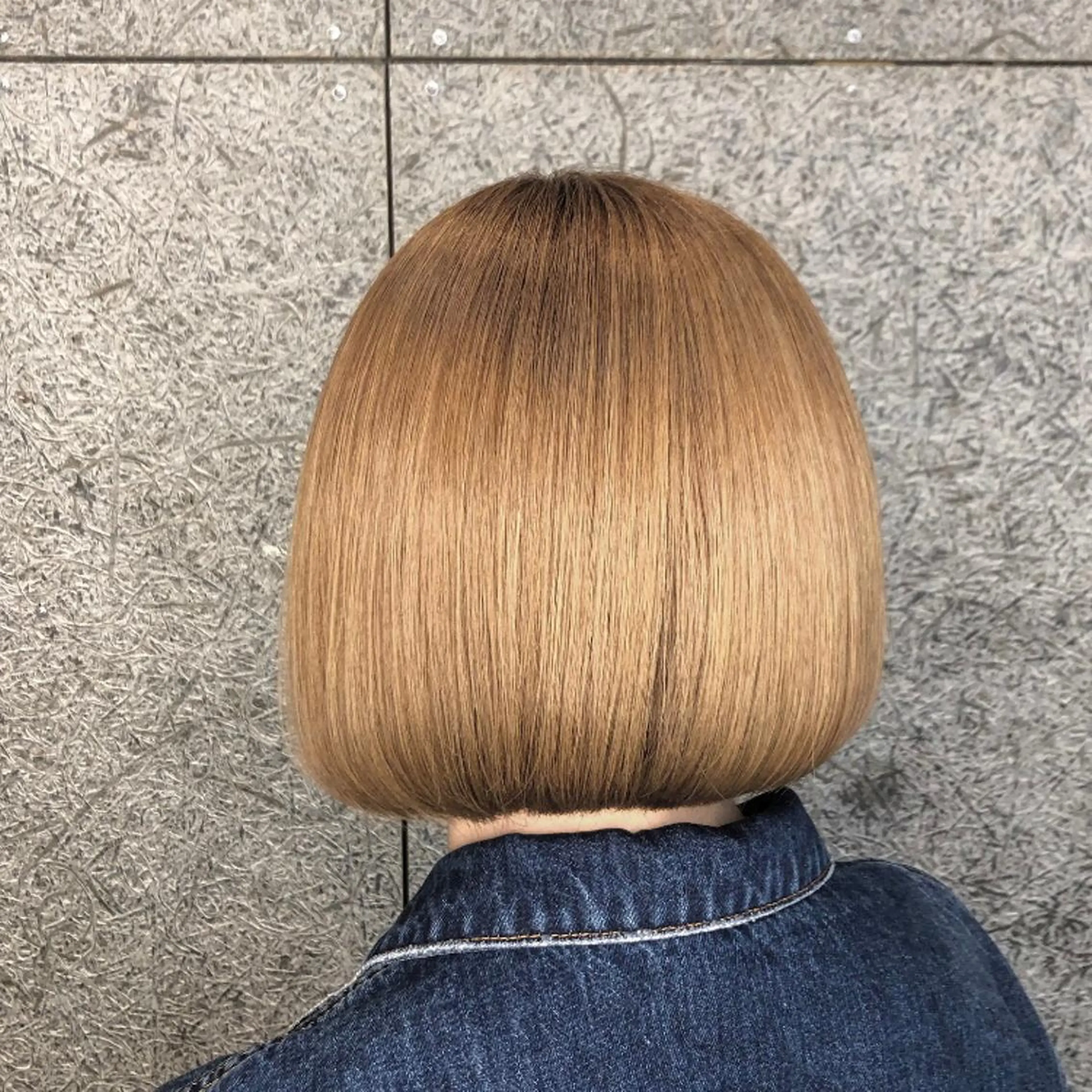ショート カラー カトウ ユウカのヘアスタイル