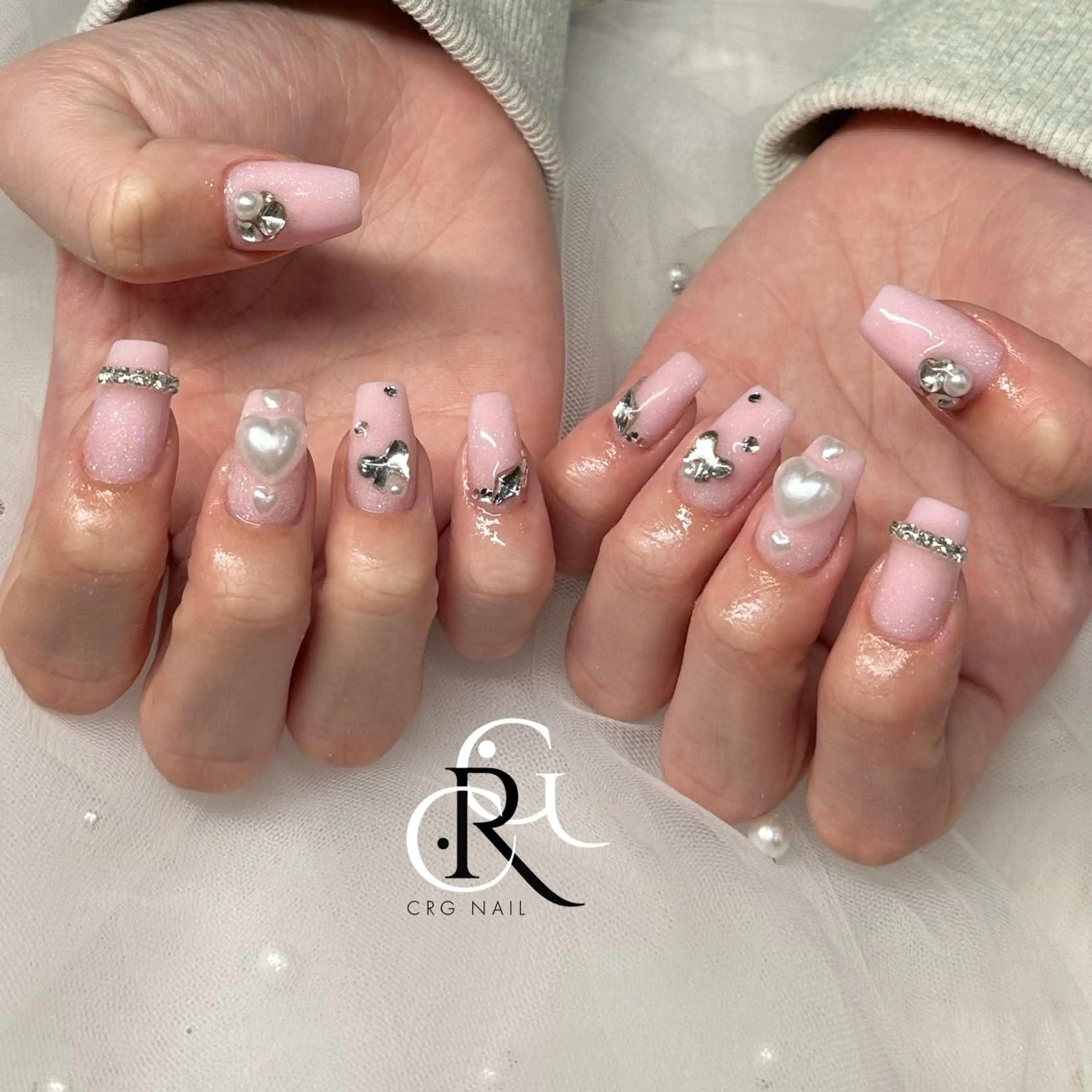 ネイル フレンチネイル ガーリー 持ち込み スカルプネイル ショートネイル ハンドネイル 美フォルム✨ CRG　RURIのネイルデザイン