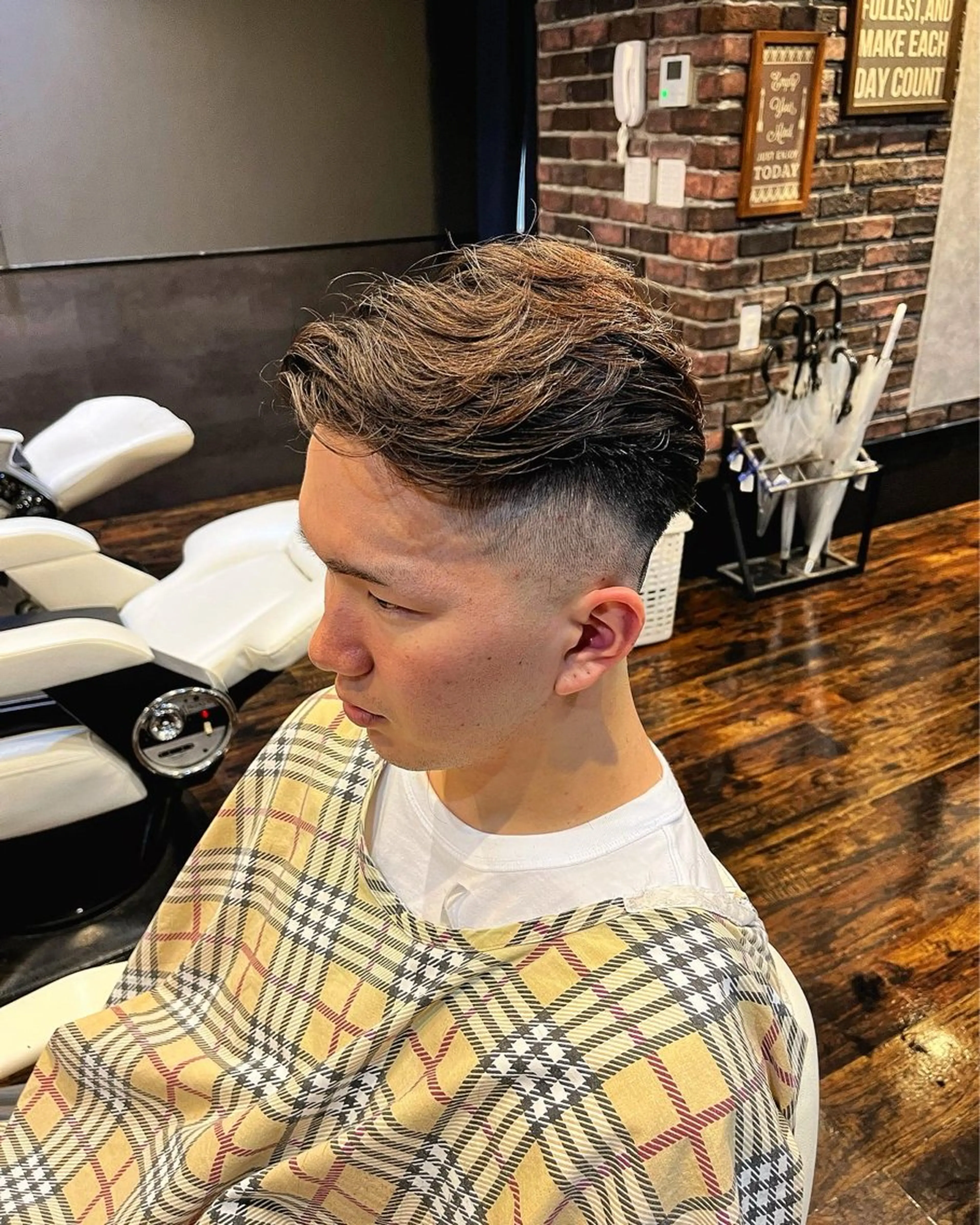 ショート メンズ フェードカット カット ヘアセット 夜に通える 理容室山崎健立のヘアスタイル