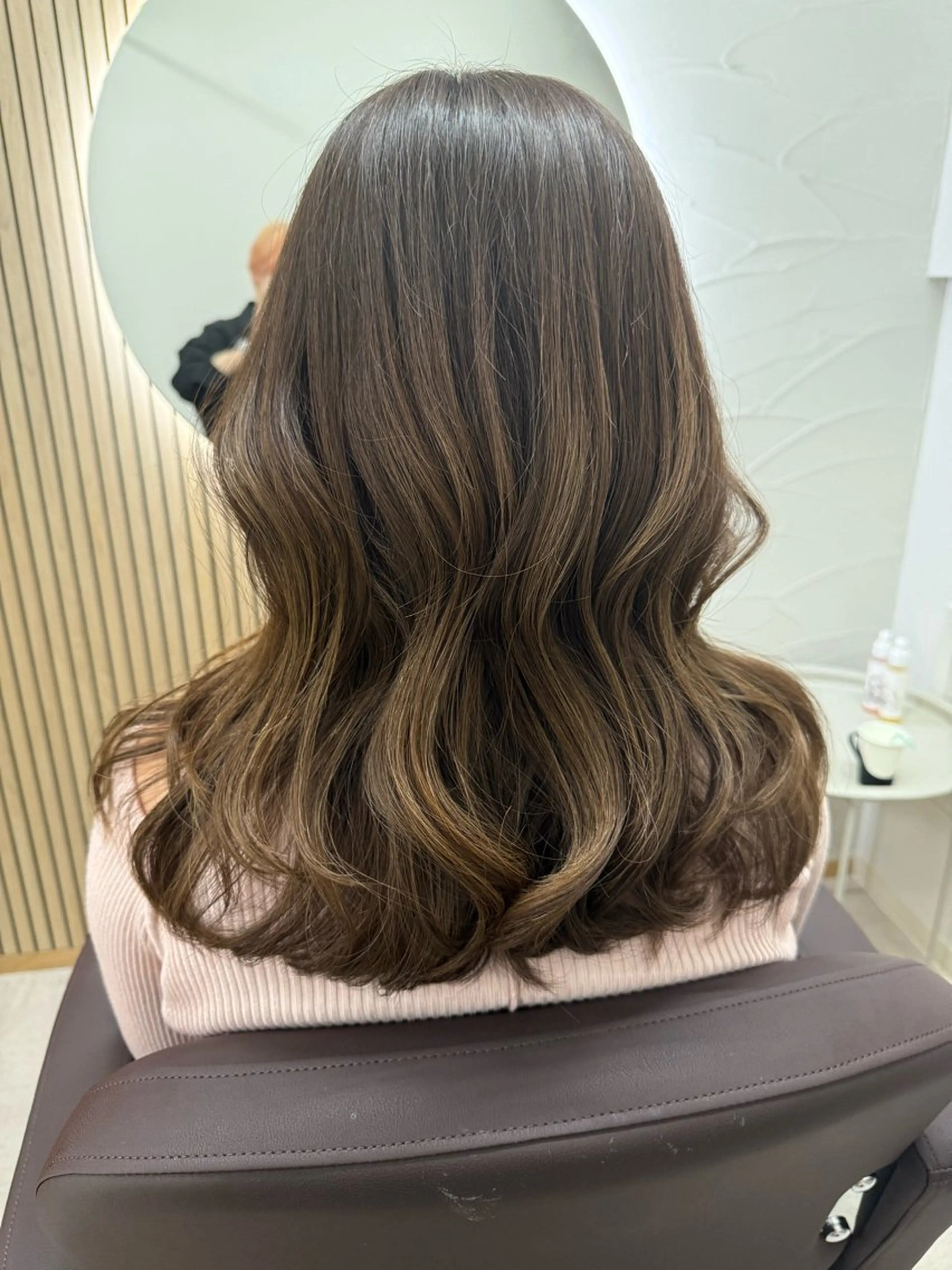 セミロング WATARU/ 韓国風巻き髪のヘアスタイル