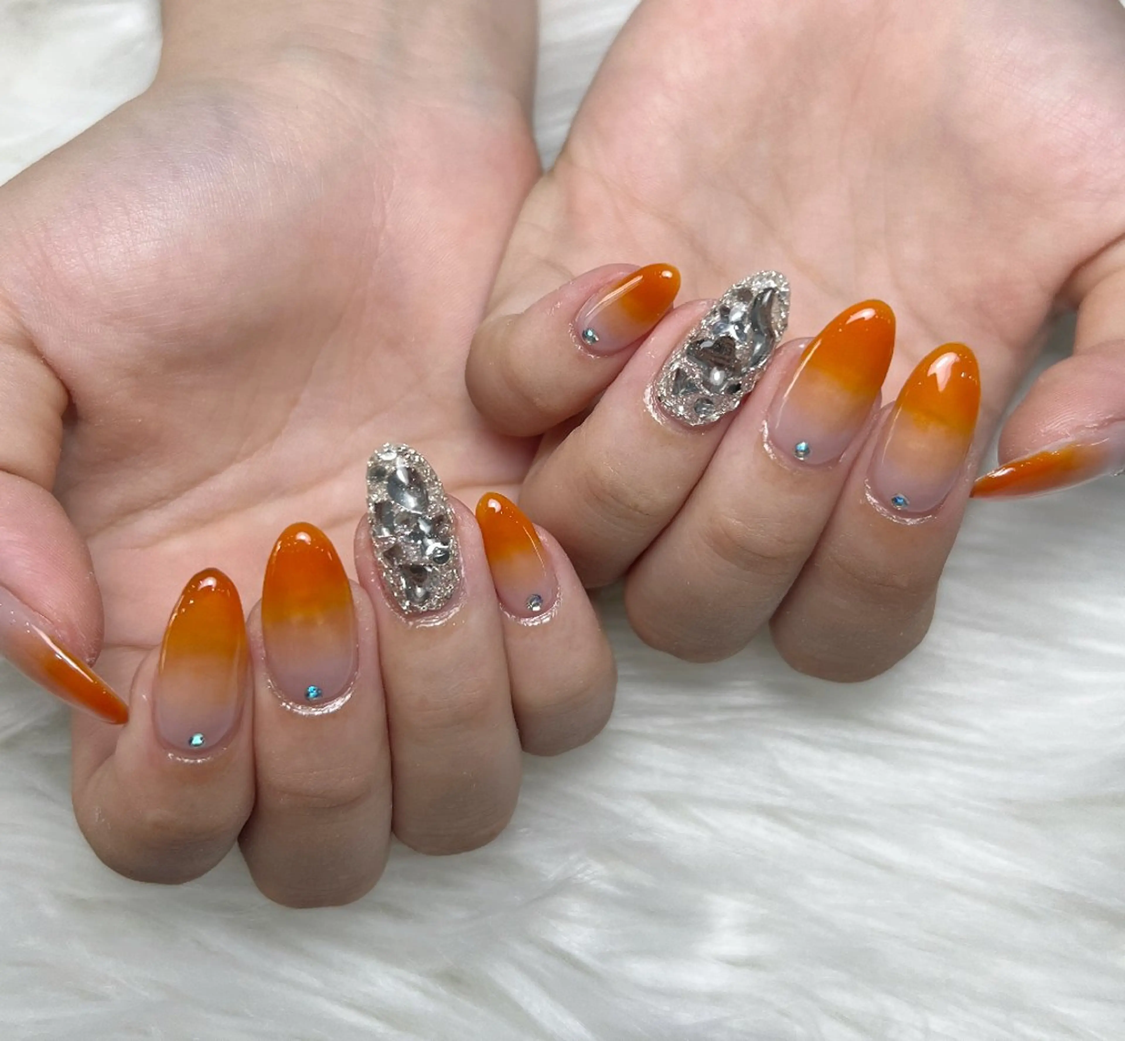 ネイル アートネイル フラワーネイル フットネイル フレンチネイル ジェルネイル ハンドネイル UM Nail Salonのネイルデザイン