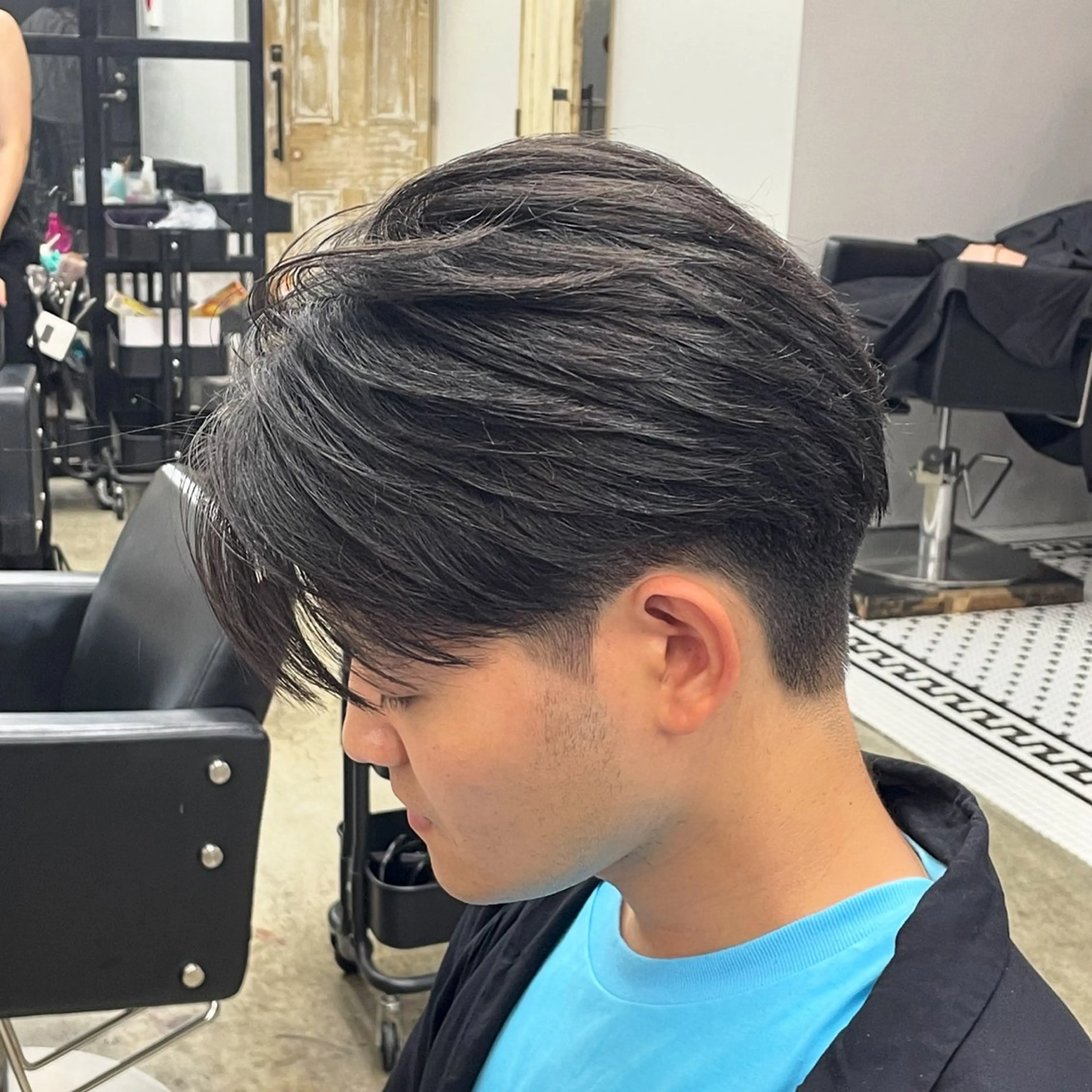 メンズ カット トリートメント ヘアセット 新宿/韓国ヘア/ 髪質改善ストレートのヘアスタイル