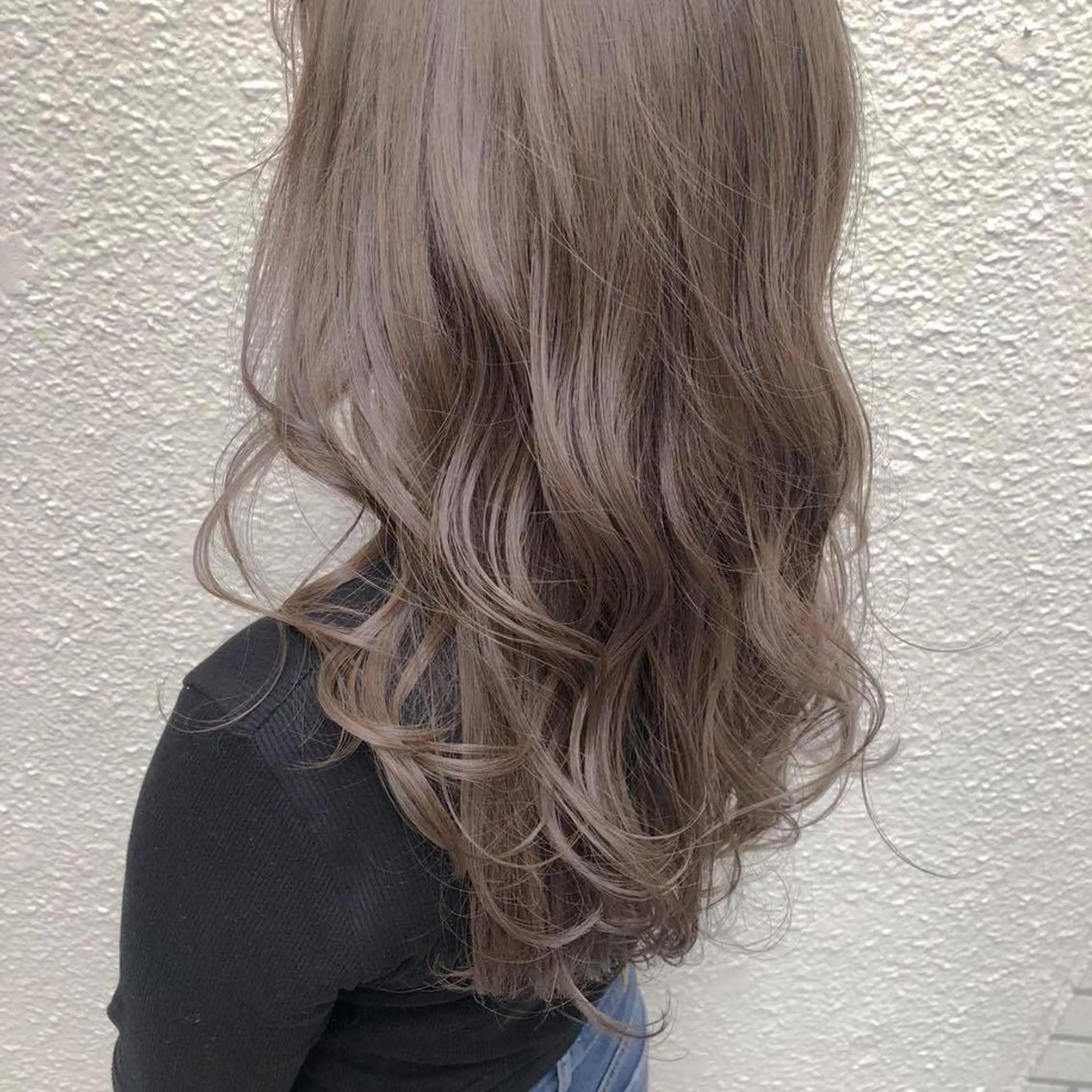 セミロング FERIA梅田🖤 透明感カラー🎀のヘアスタイル