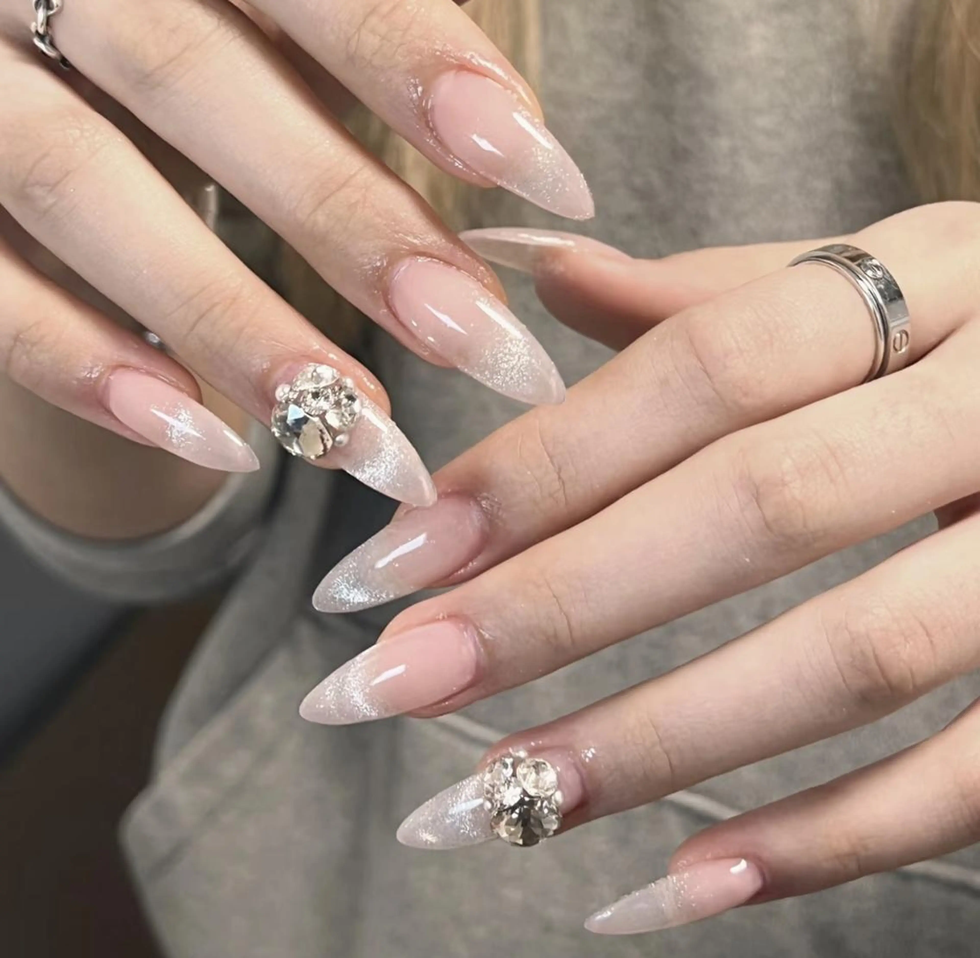 ネイル エリ🫧 nail池袋東口のネイルデザイン