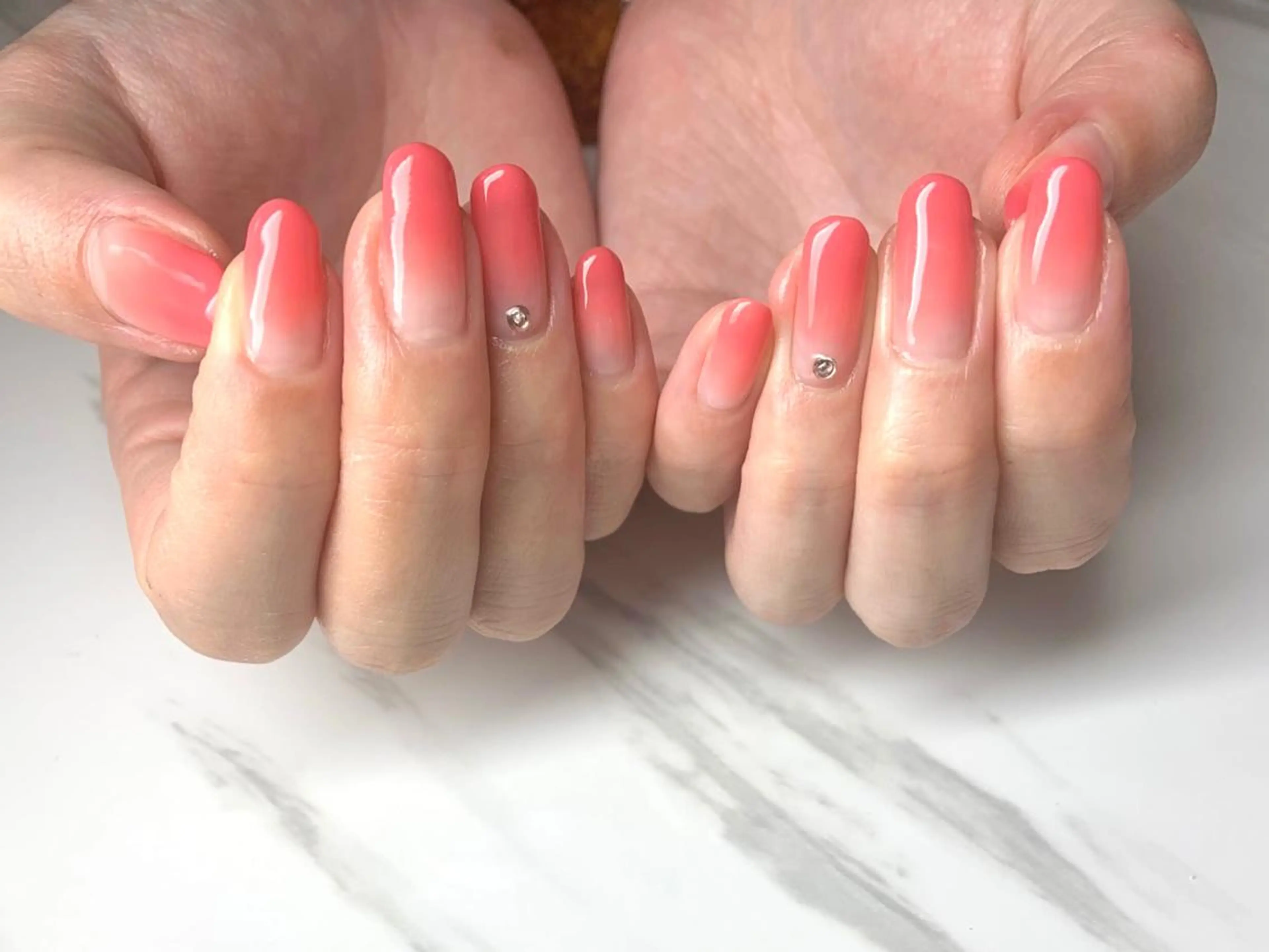 ロング ネイリスト シンのネイルデザイン