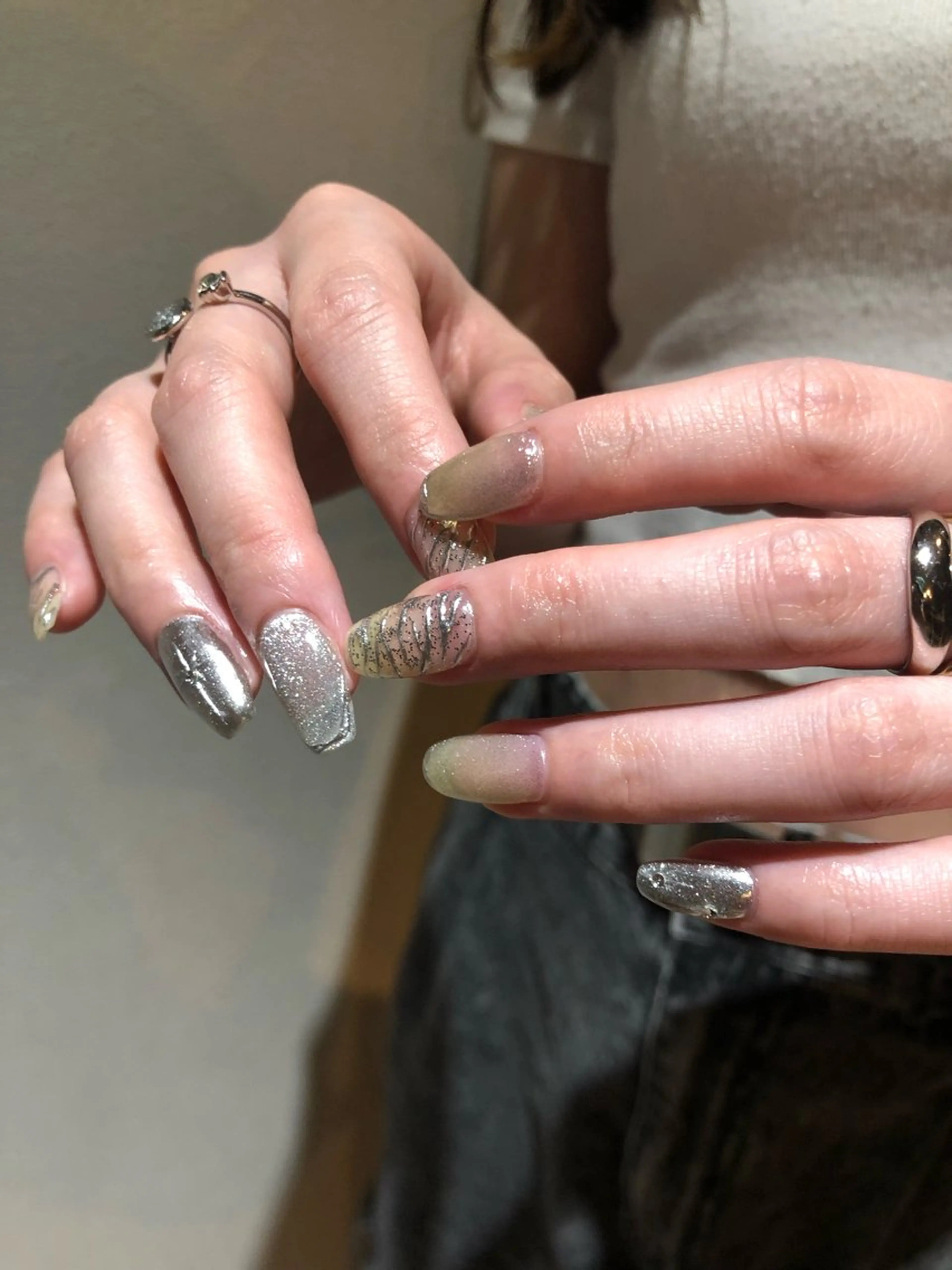 ネイル シルバー ハンドネイル . wakanaのネイルデザイン