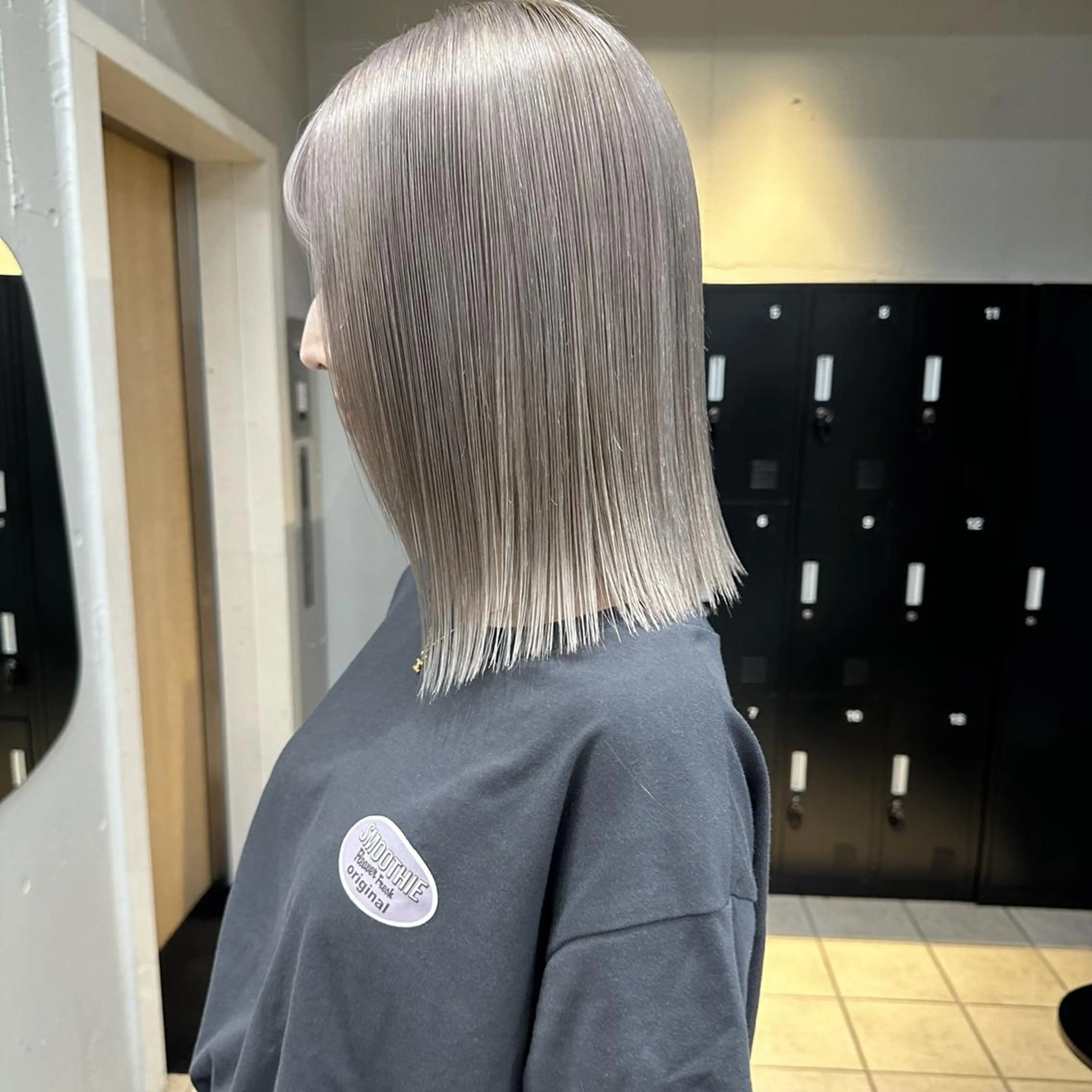 カラー ミディアム ブリーチ ケアブリーチ グレージュ ハイトーンカラー ヘアカラー ハイトーン😺艶 ✨ブリーチ✨透明感のヘアスタイル