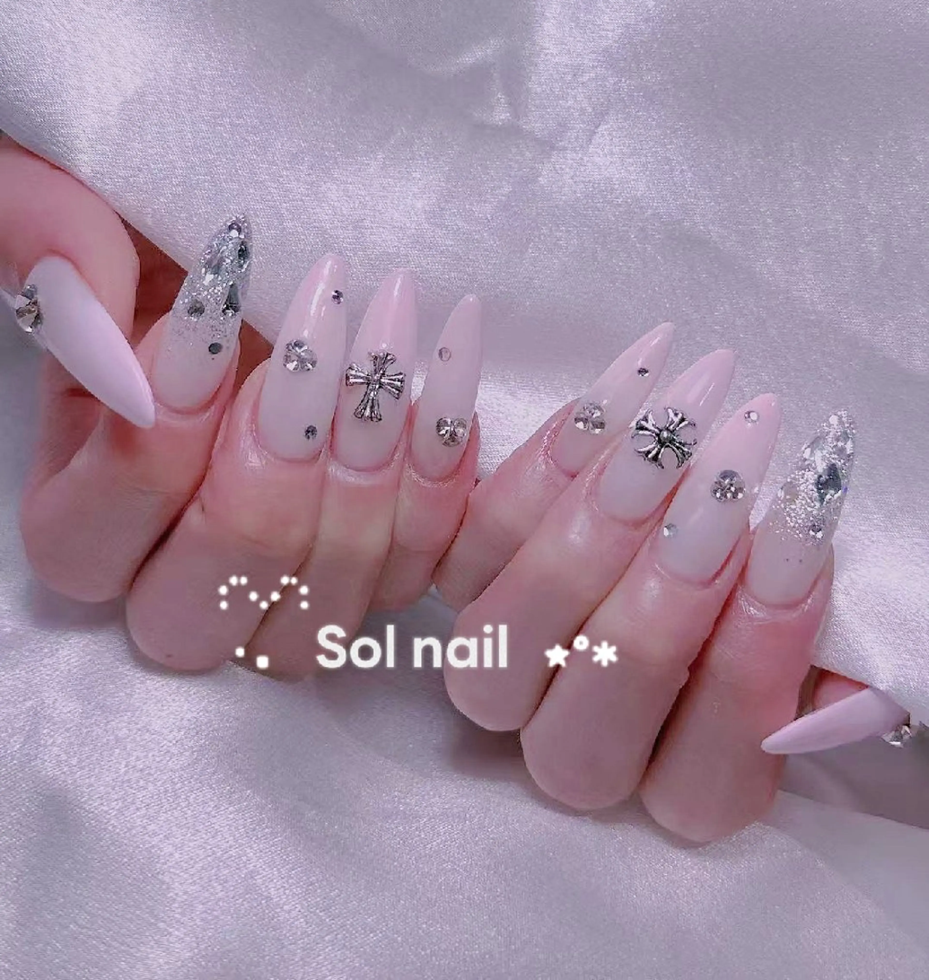 ネイル ハンドネイル ハンドケア Sol Nail ミネのネイルデザイン