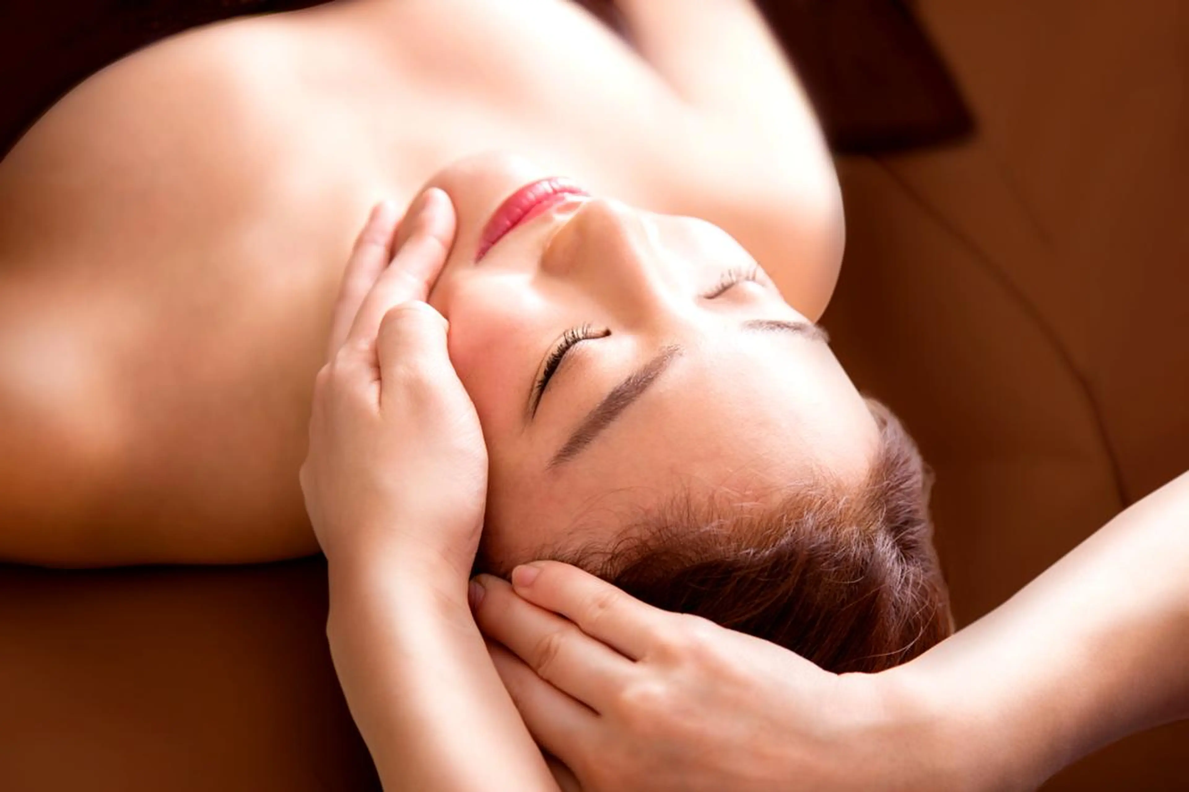 【フェイシャル60分￥3900】　ディープタッチフェイシャル（オールハンドケア）の写真