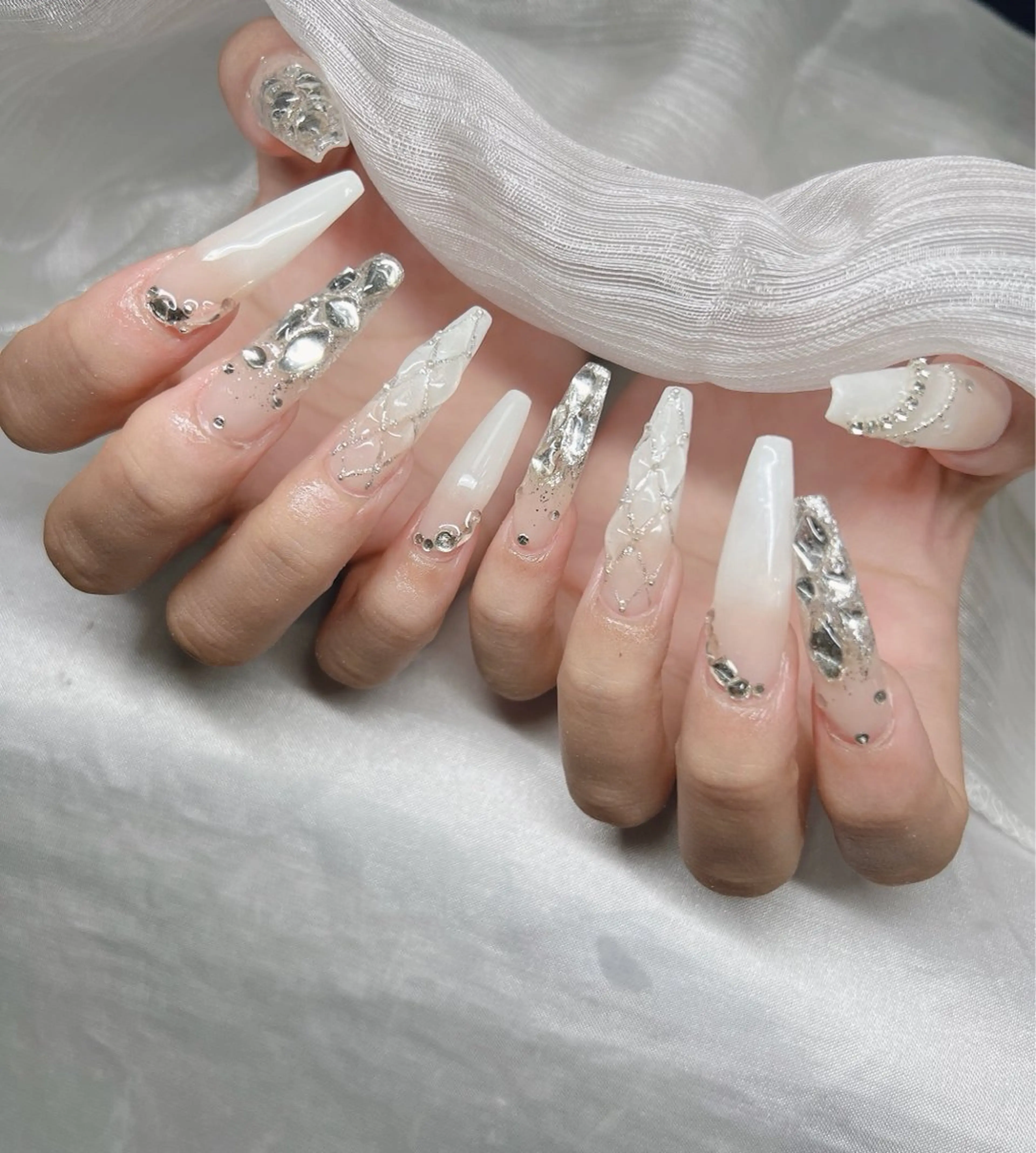 ネイル ハンドネイル Lee Nailsのネイルデザイン