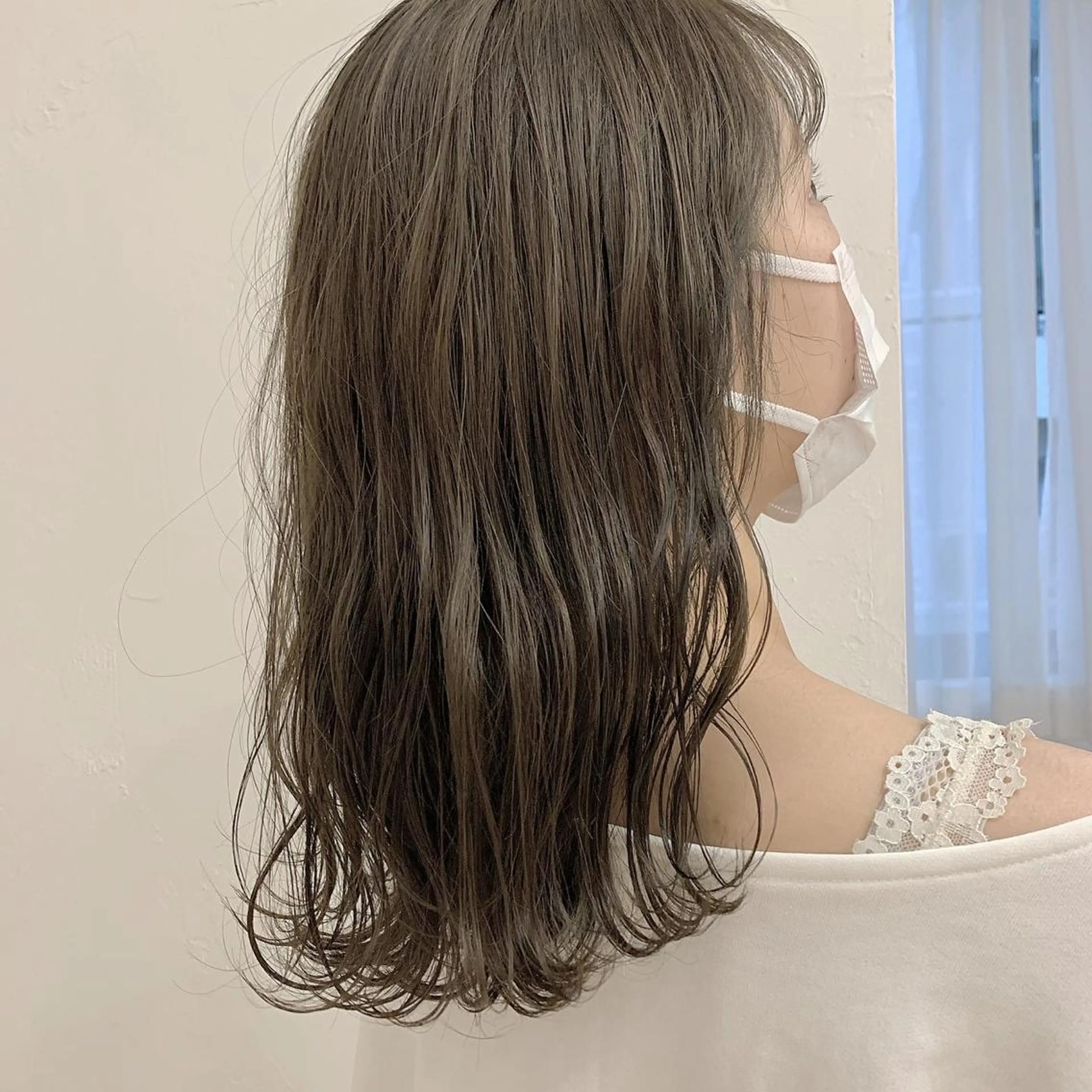 ミディアム カラー ヘアカラー トリートメント ハイトーンボブ 前田 表参道　グレージュのヘアスタイル