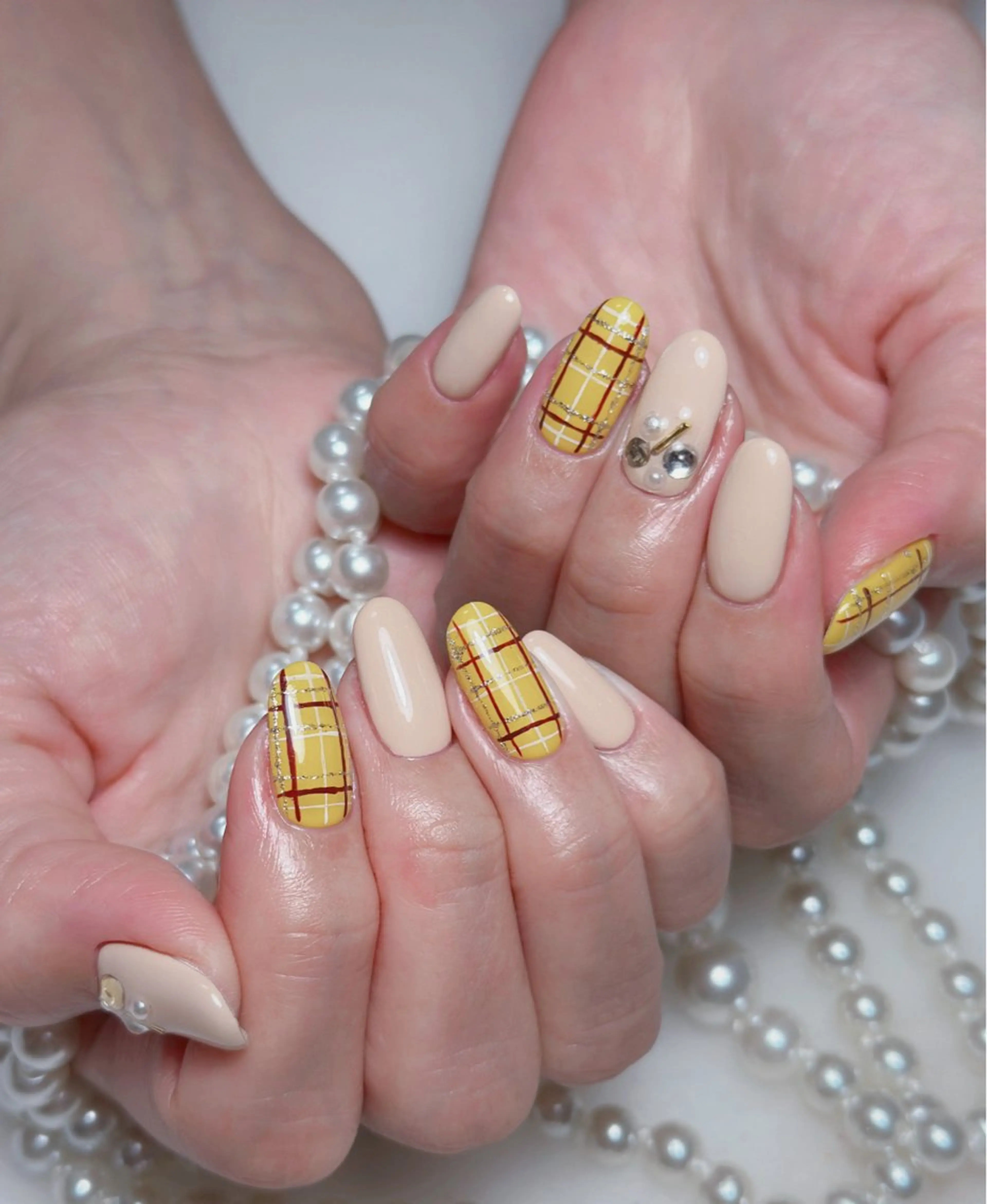 ネイル オーロラネイル 長さ出し フットネイル 韓国ネイル ラメ(グリッター) 👍thumbs up nail👍のネイルデザイン