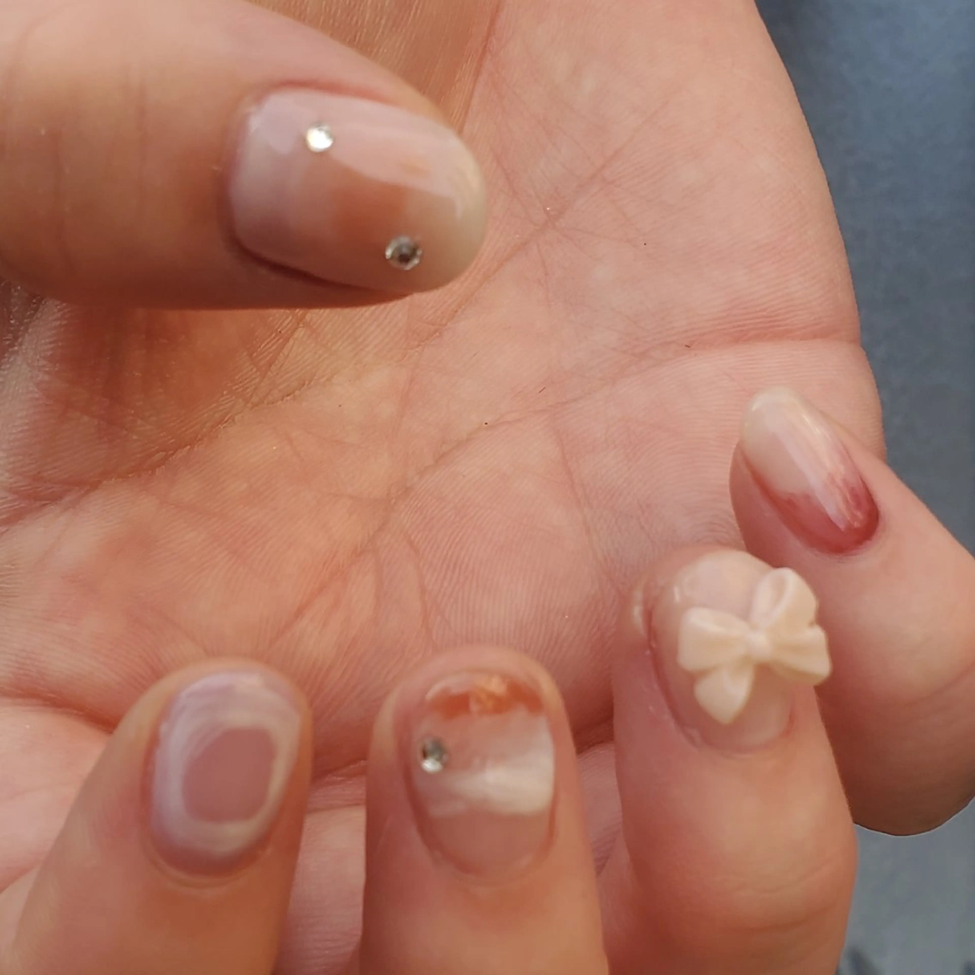 ネイル 持ち込み リボン MOM  原宿店所属・MoM マムネイル原宿のネイルデザイン