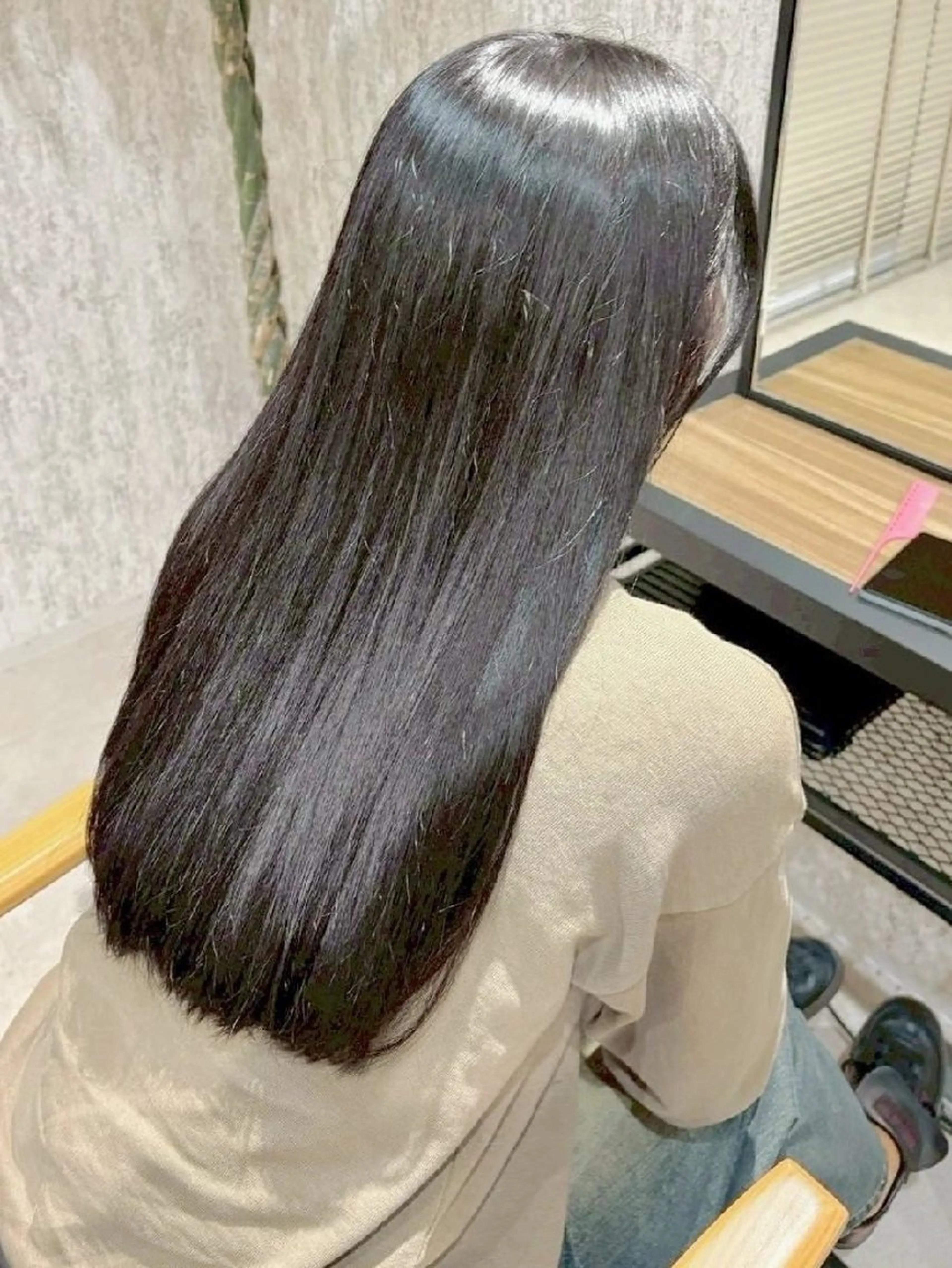 カラー コト ネのヘアスタイル