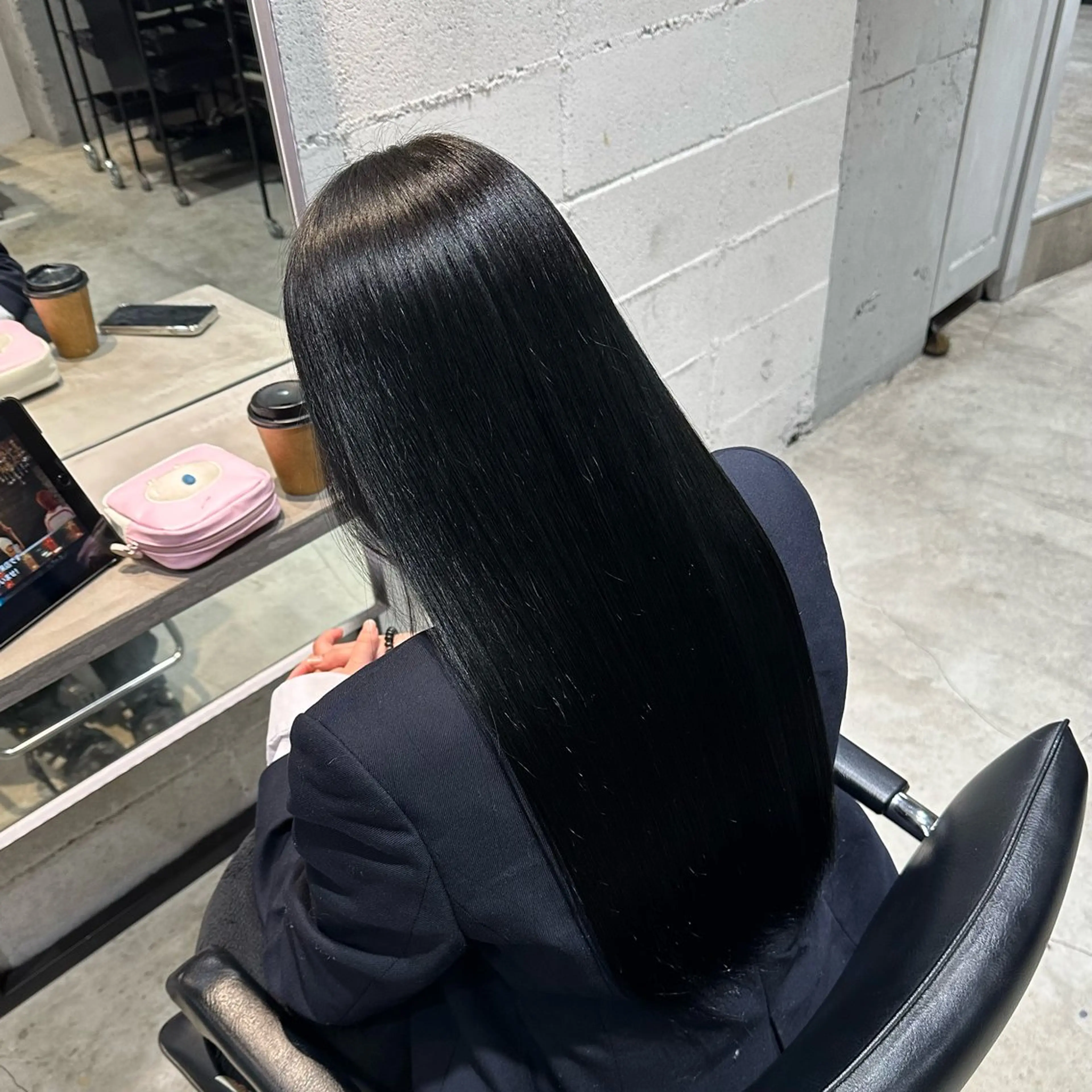 ロング カラー 黒髪 ブルーカラー ブルーブラック はなか こうすけのヘアスタイル