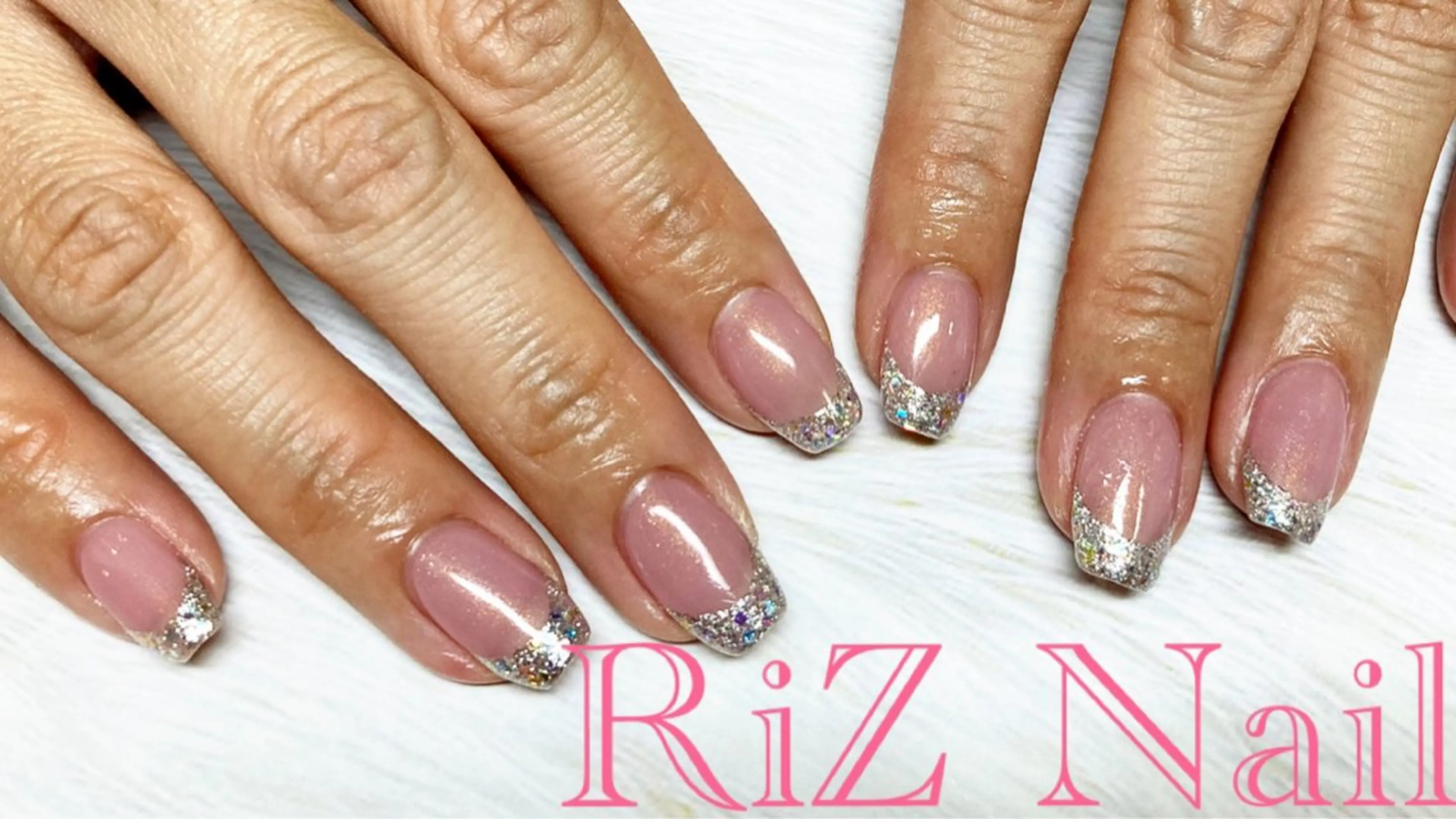 ネイル フレンチネイル ガラスフレンチ オフィスネイル RiZ nail salonのネイルデザイン