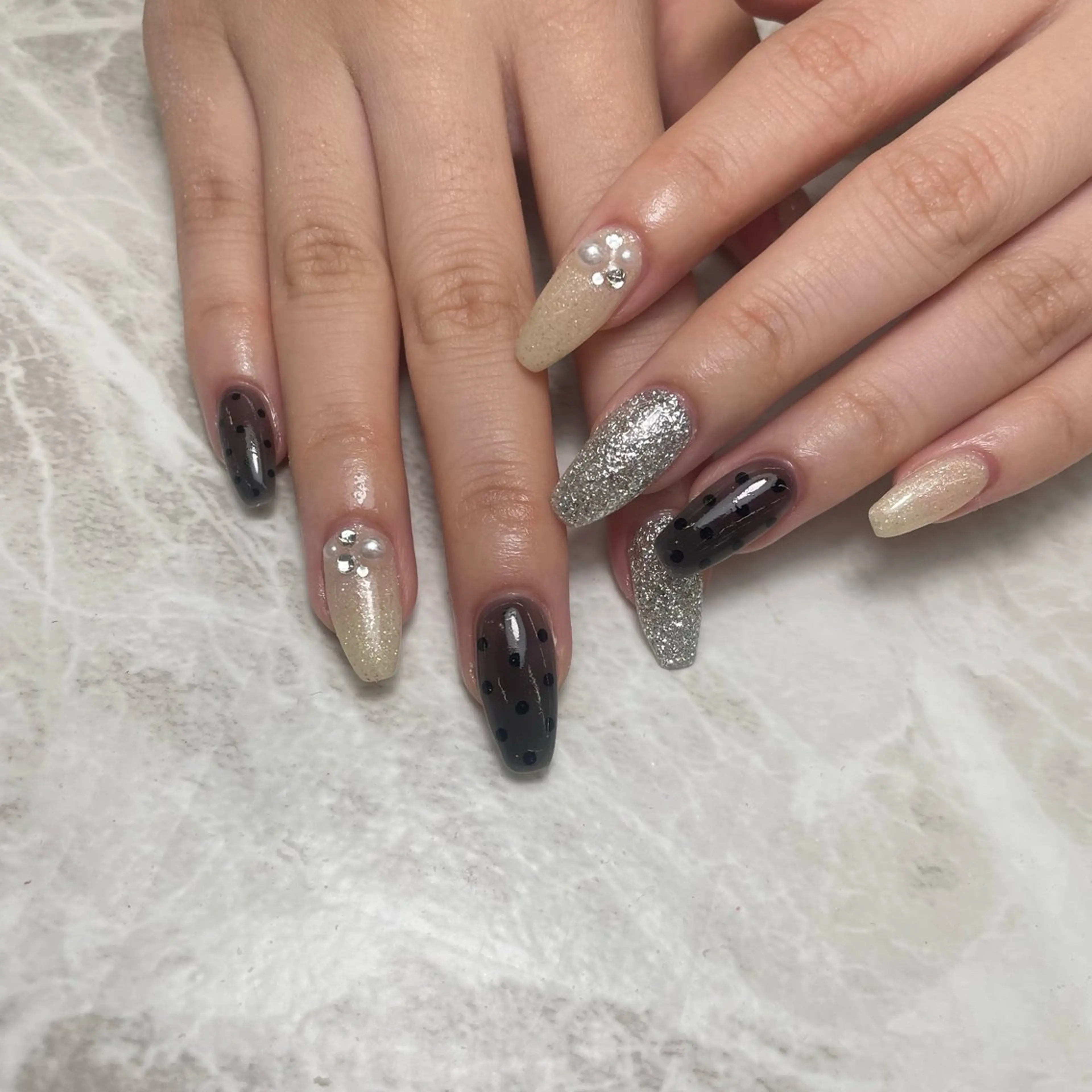 ロング CHIKASHIGE MAXKELLY🐚のネイルデザイン