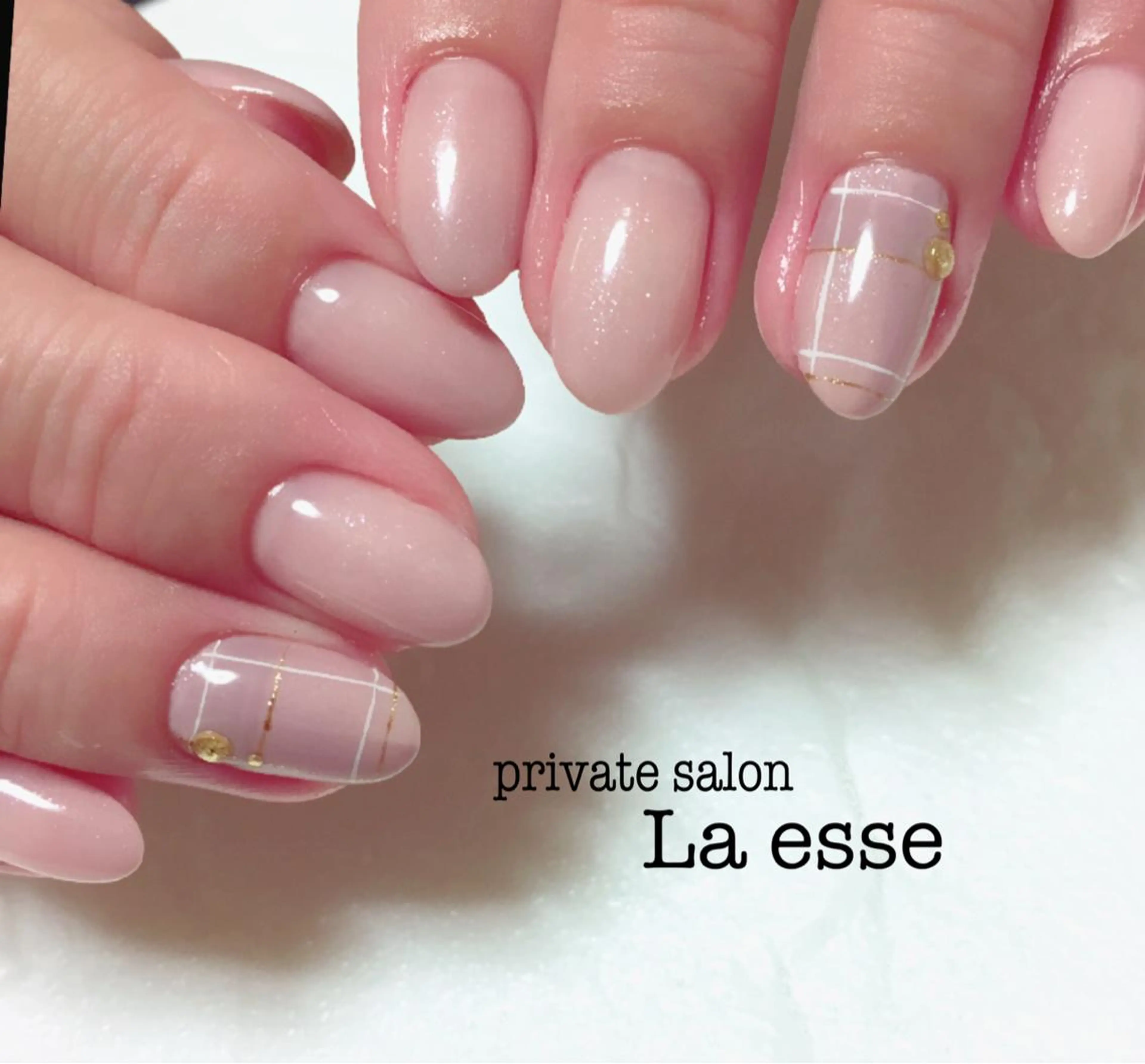 ミディアム ネイル プライベートサロン La esseのネイルデザイン