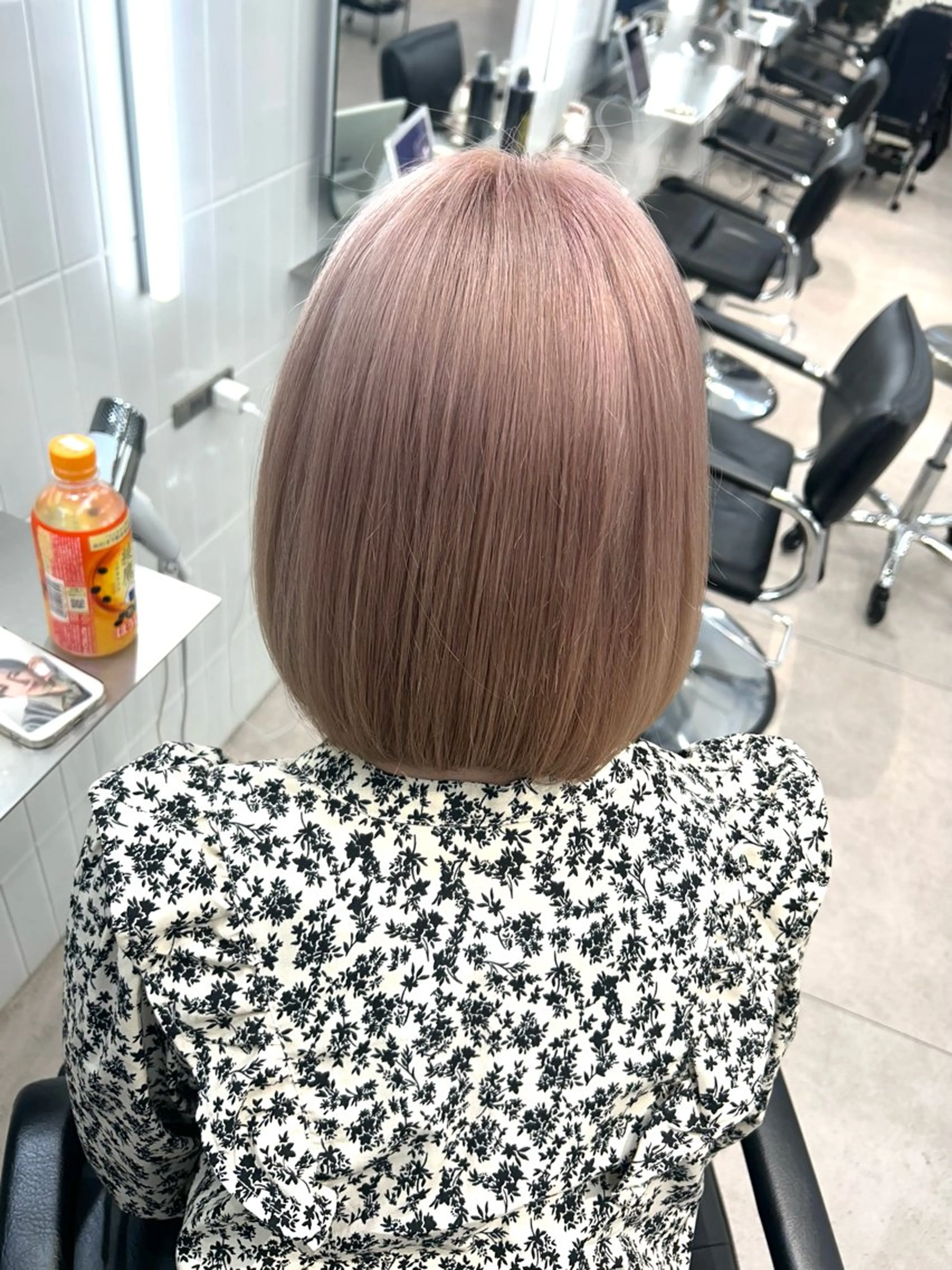 ミディアム カラー ヘアカラー 🫧ミルクティー ブリーチRIKU🫧のヘアスタイル