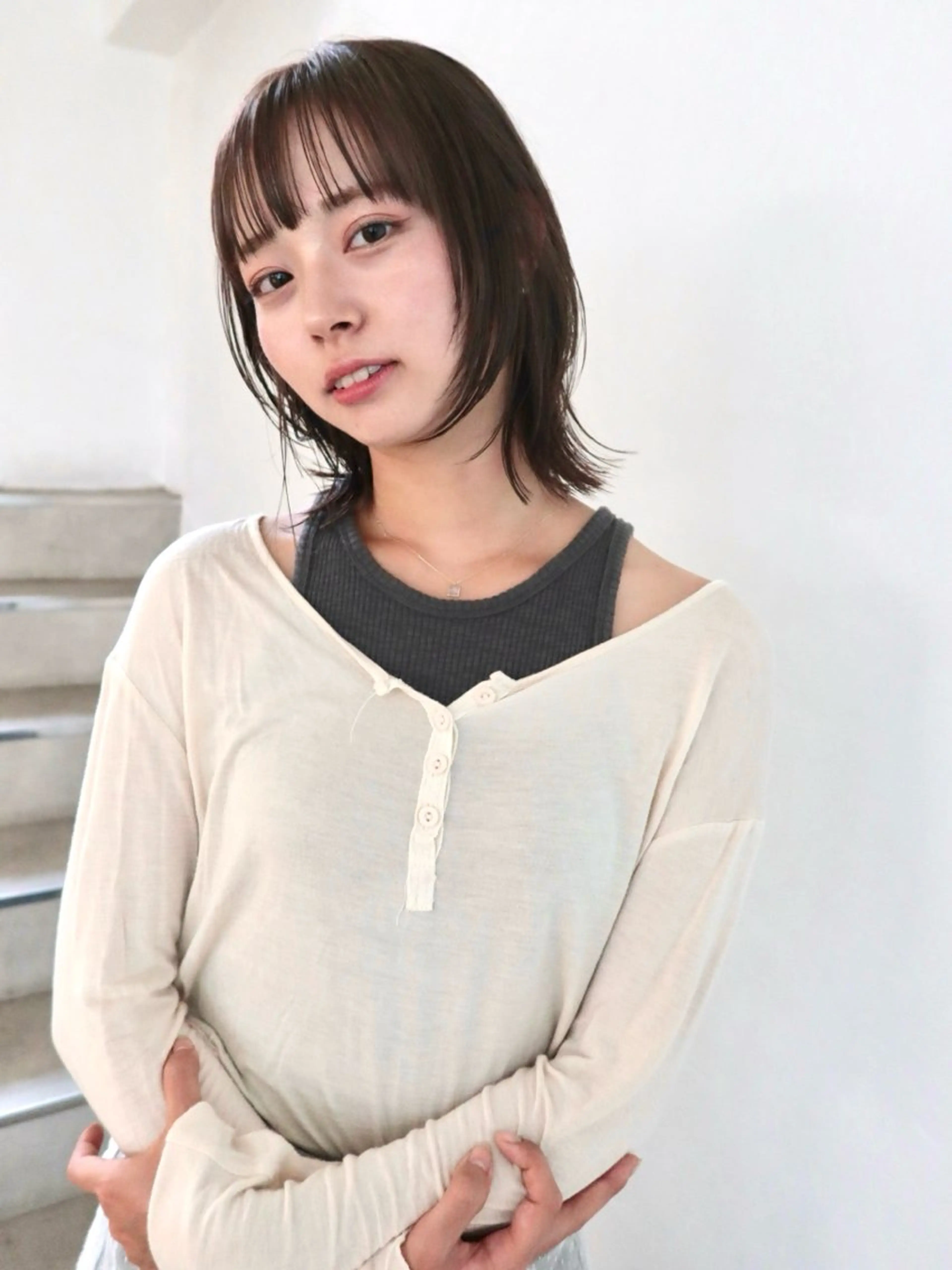 ミディアム カラー 透明感カラー グレージュ レイヤーカット 顔周りカット/透明感 カラー✂️MEIのヘアスタイル