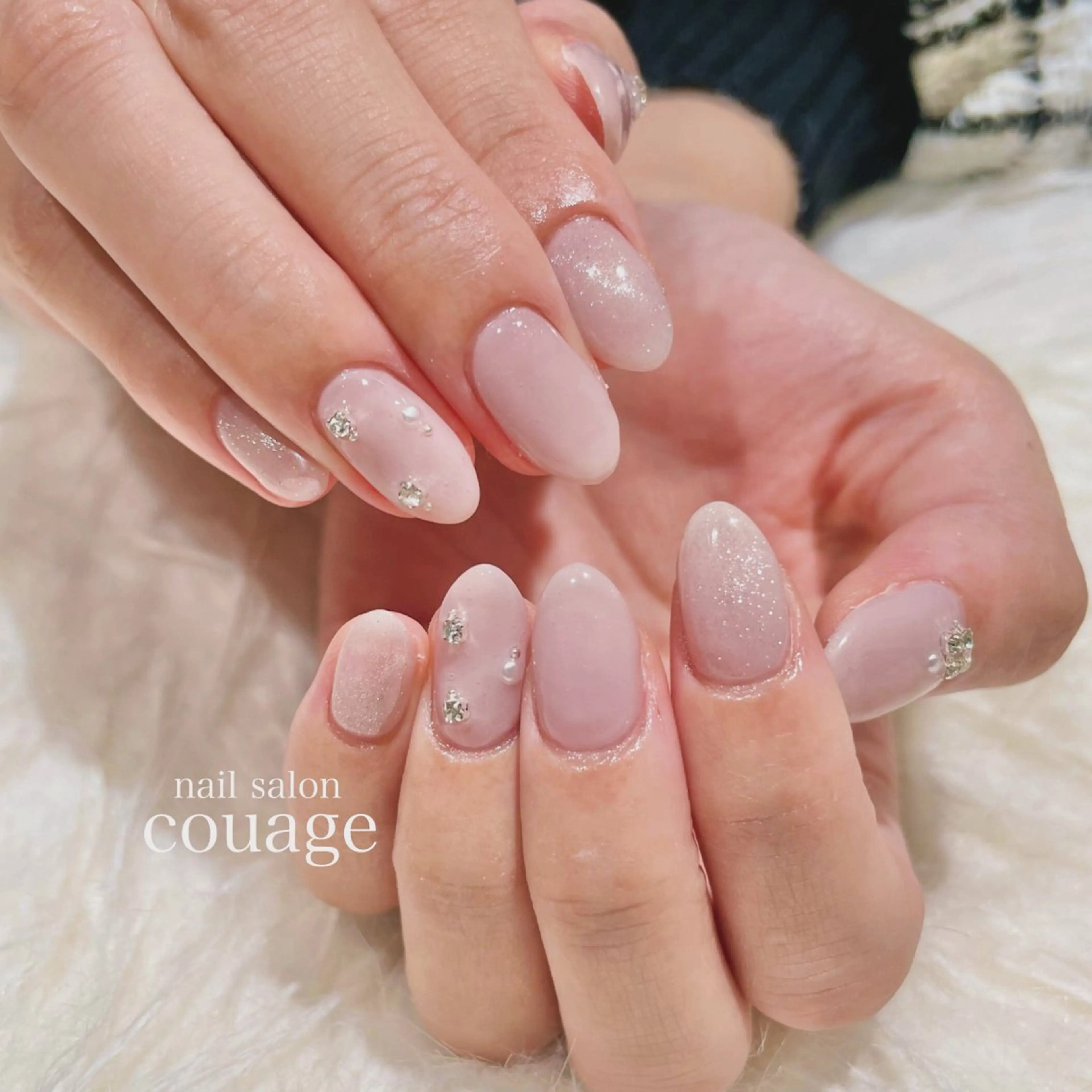 ネイル キラキラネイル ハンドネイル ネイルサロンcourage所属・ネイルサロン courageのネイルデザイン