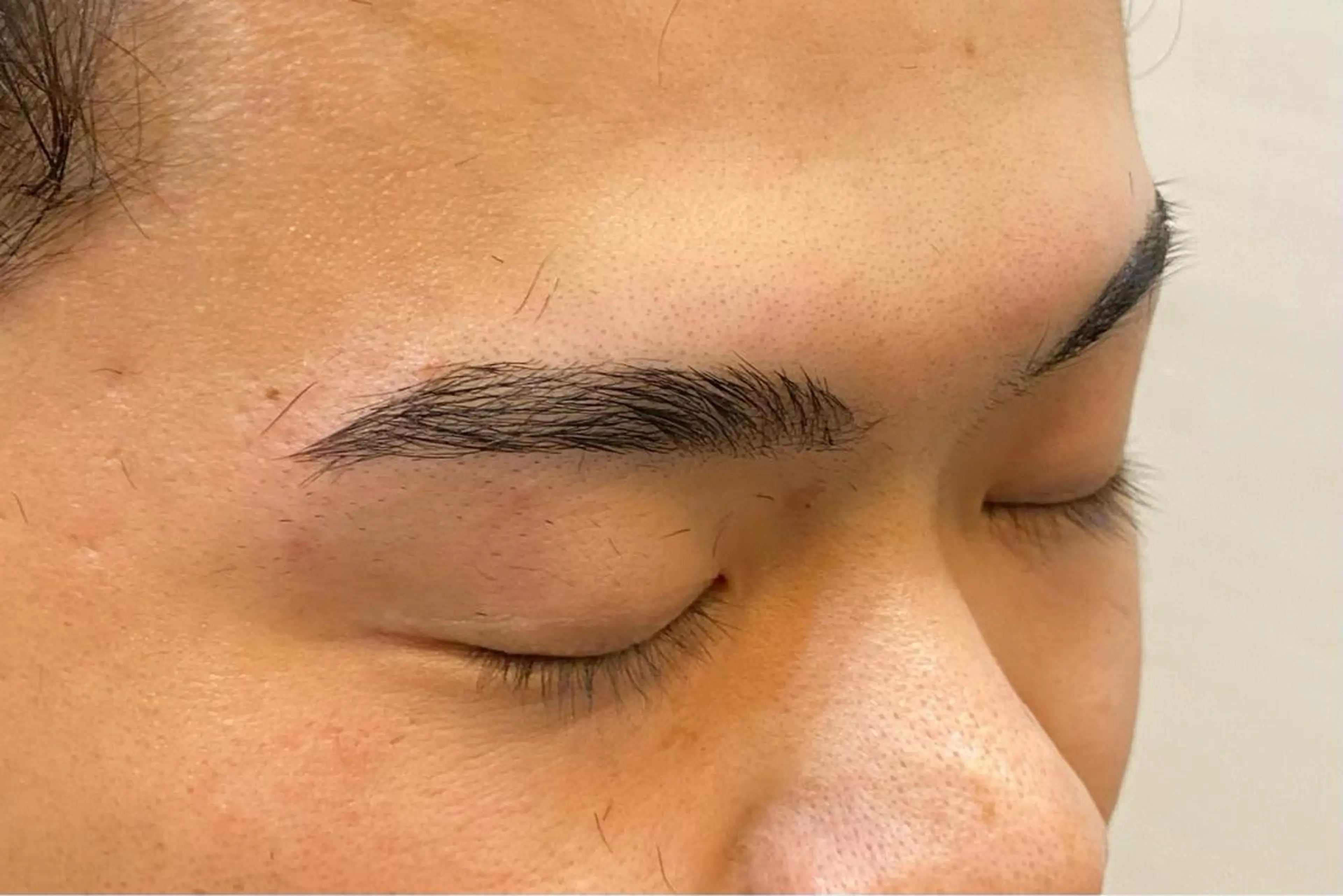 ショート メンズ アイブロウ カット ヘアセット 🔥メンズ専門🔥 Ayutoのヘアスタイル