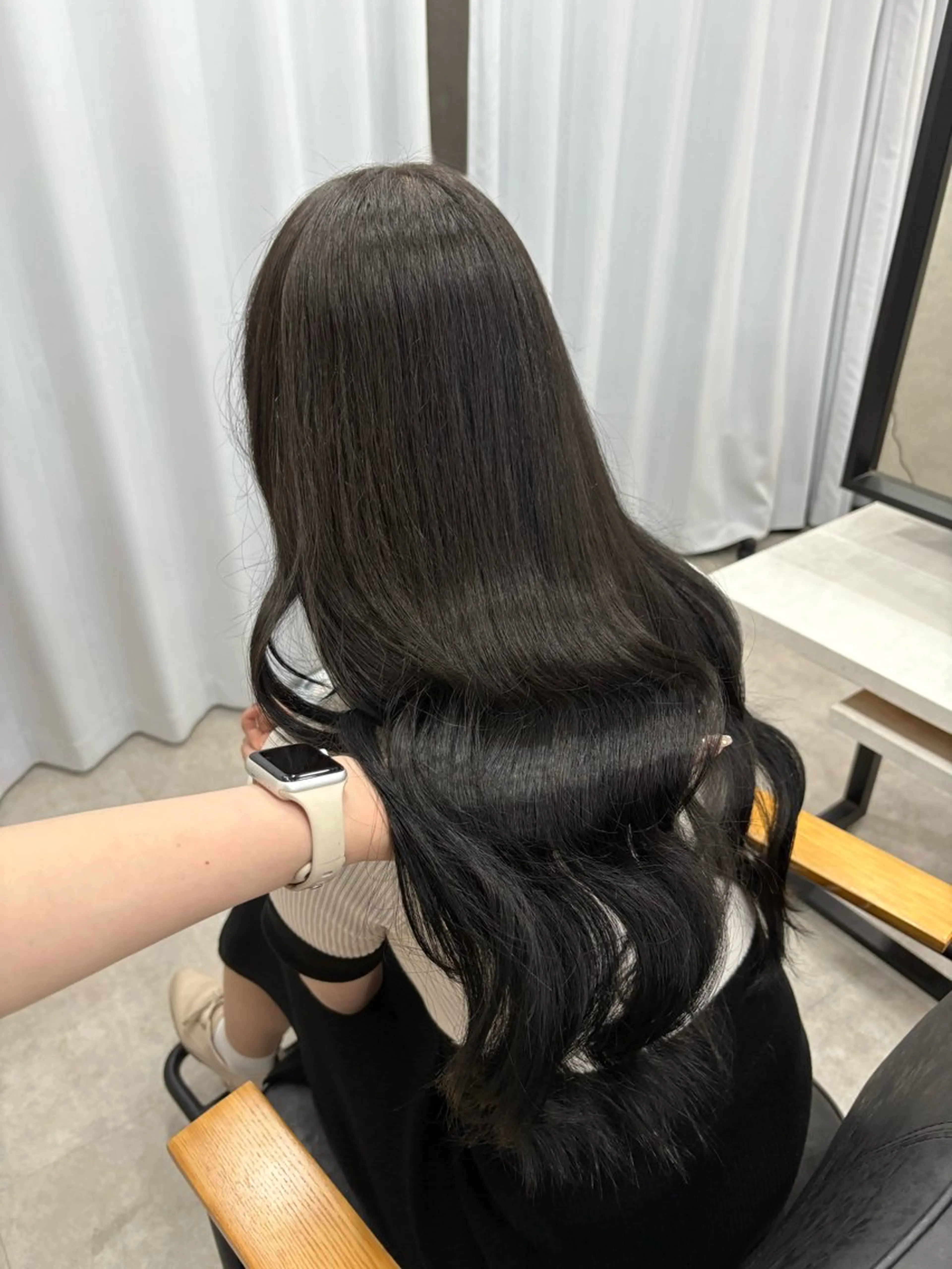 ロング ヘアカラー トリートメント 盛れる顔まわり✨🎀 レイヤー別所好葉のヘアスタイル