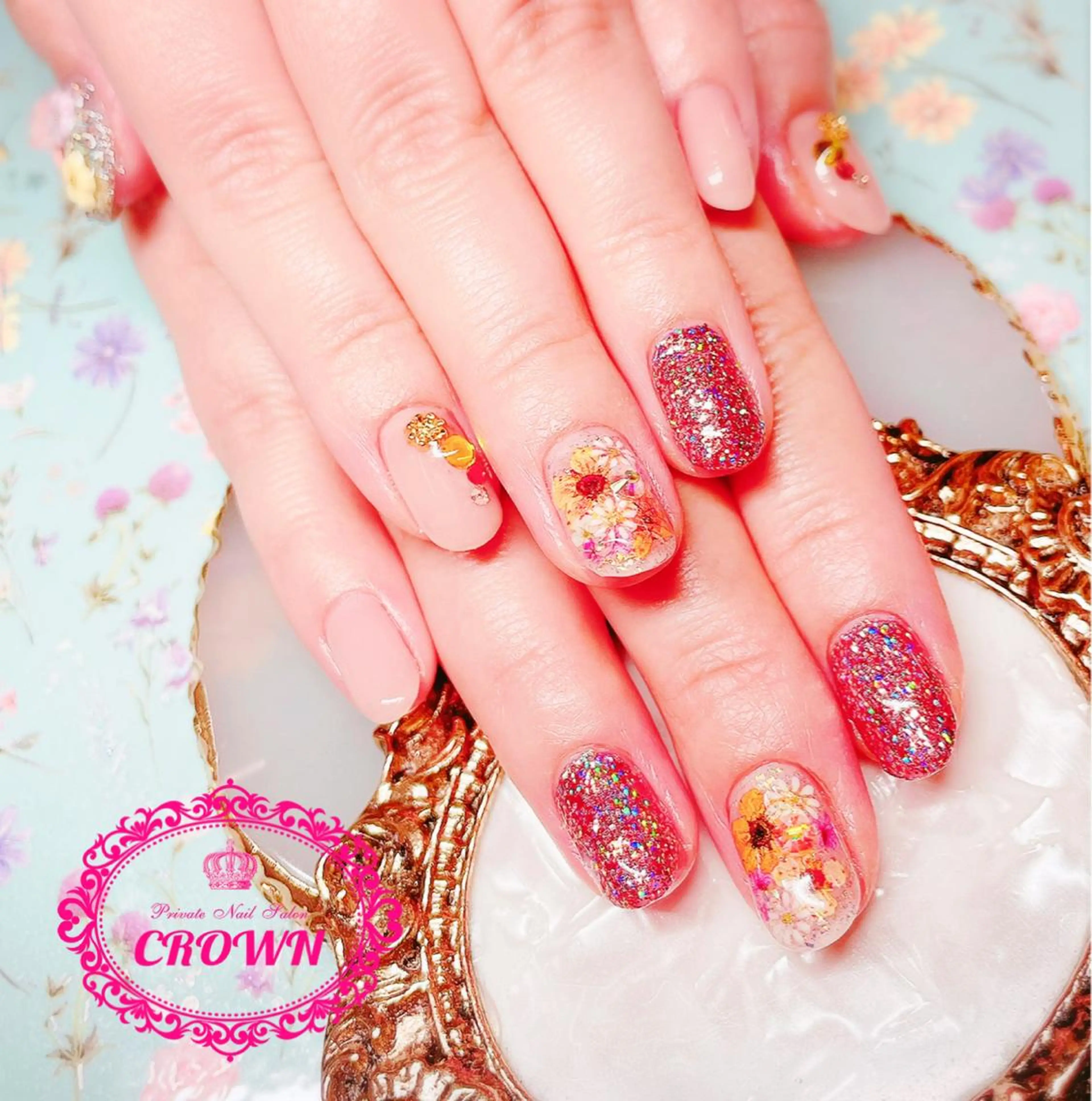 ネイル CROWN プライベートサロンのネイルデザイン