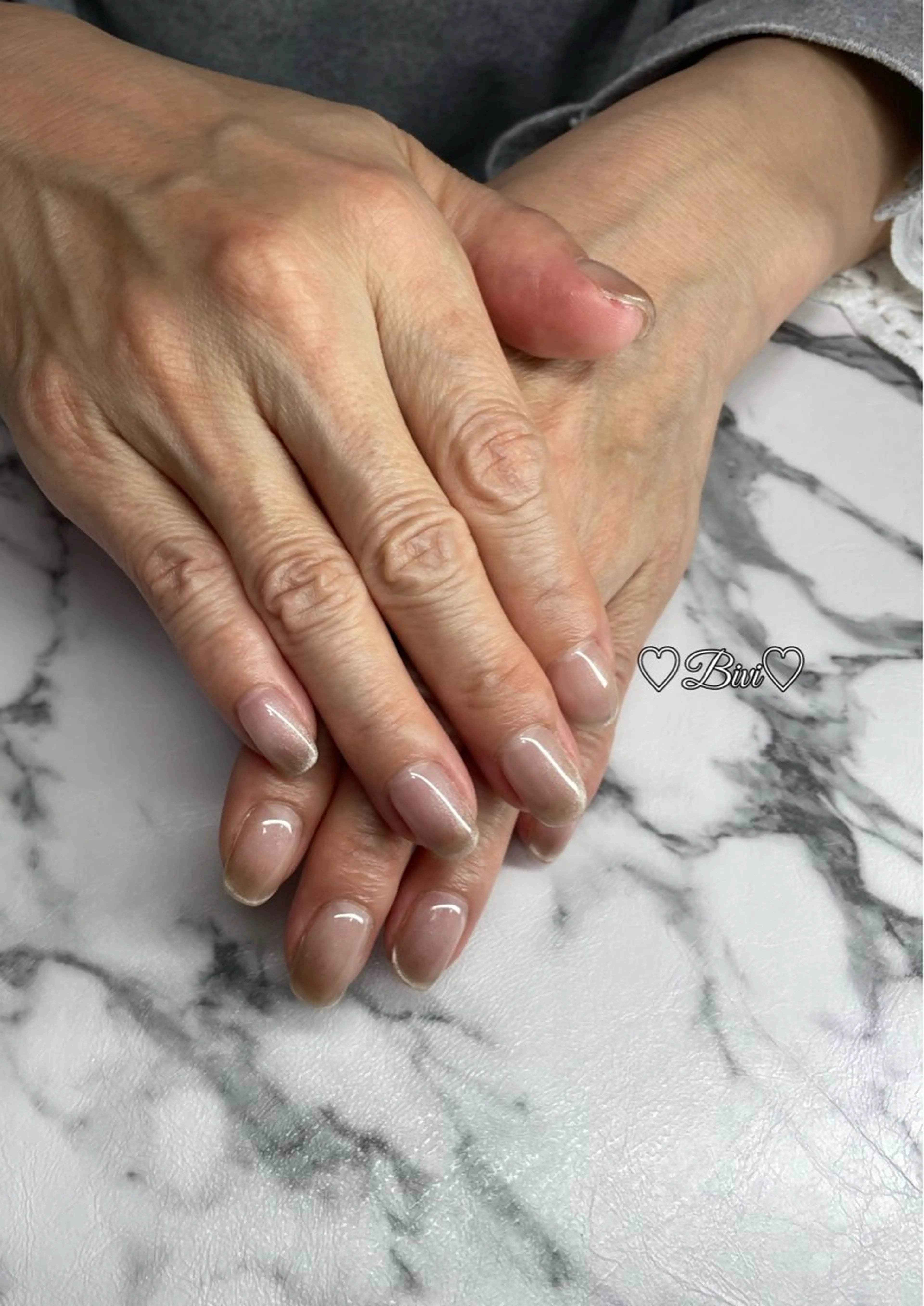 ネイル アートネイル フラッシュネイル ラメ(グリッター) マグネットネイル シルバー ハンドネイル ハンドケア ♡Bivi♡自爪に 優しいネイルサロンのネイルデザイン