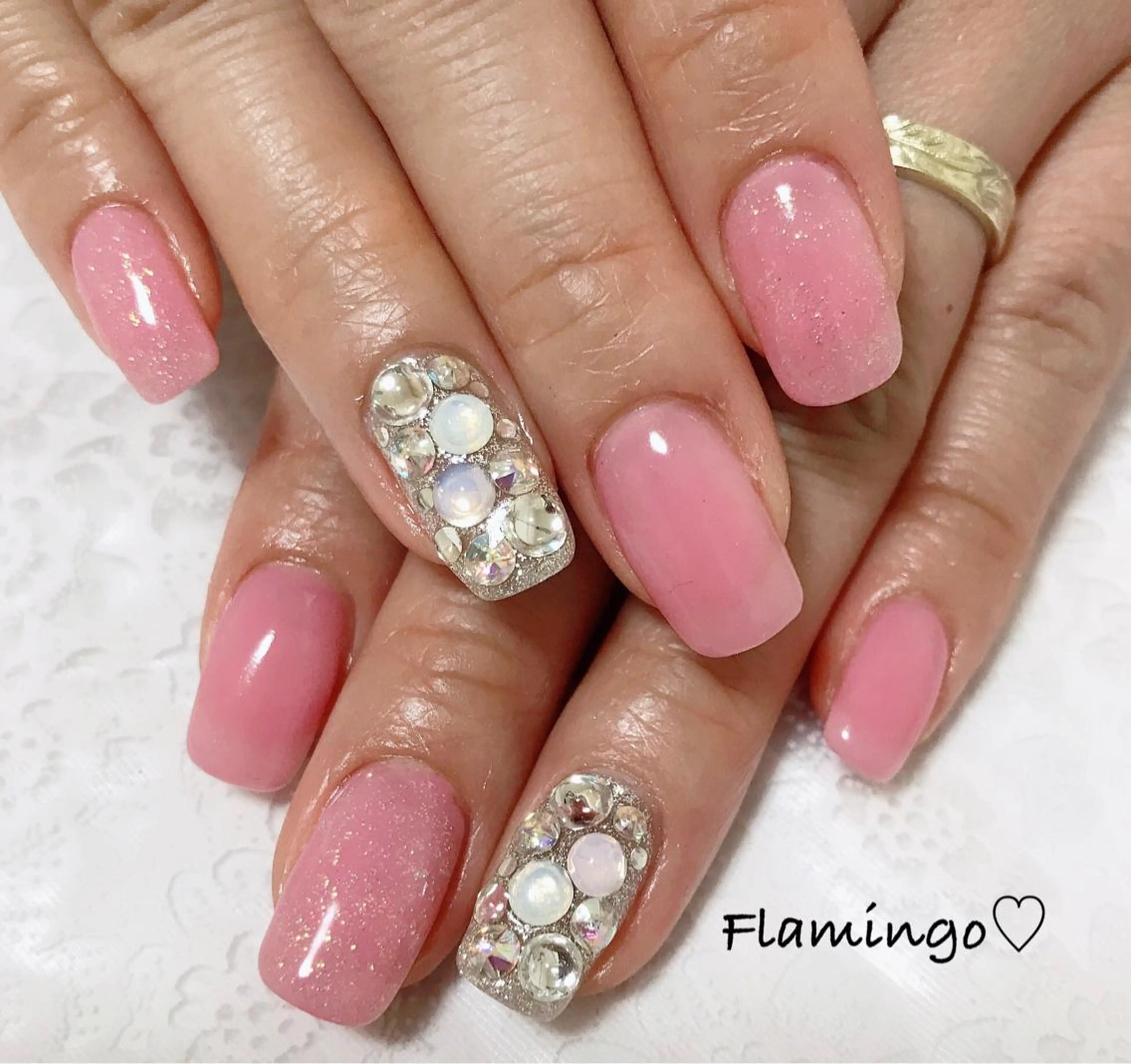 ネイル アートネイル キラキラネイル ラメ(グリッター) ピンク シンプルネイル フィルイン／自爪育成 ／爪に優しい施術のネイルデザイン