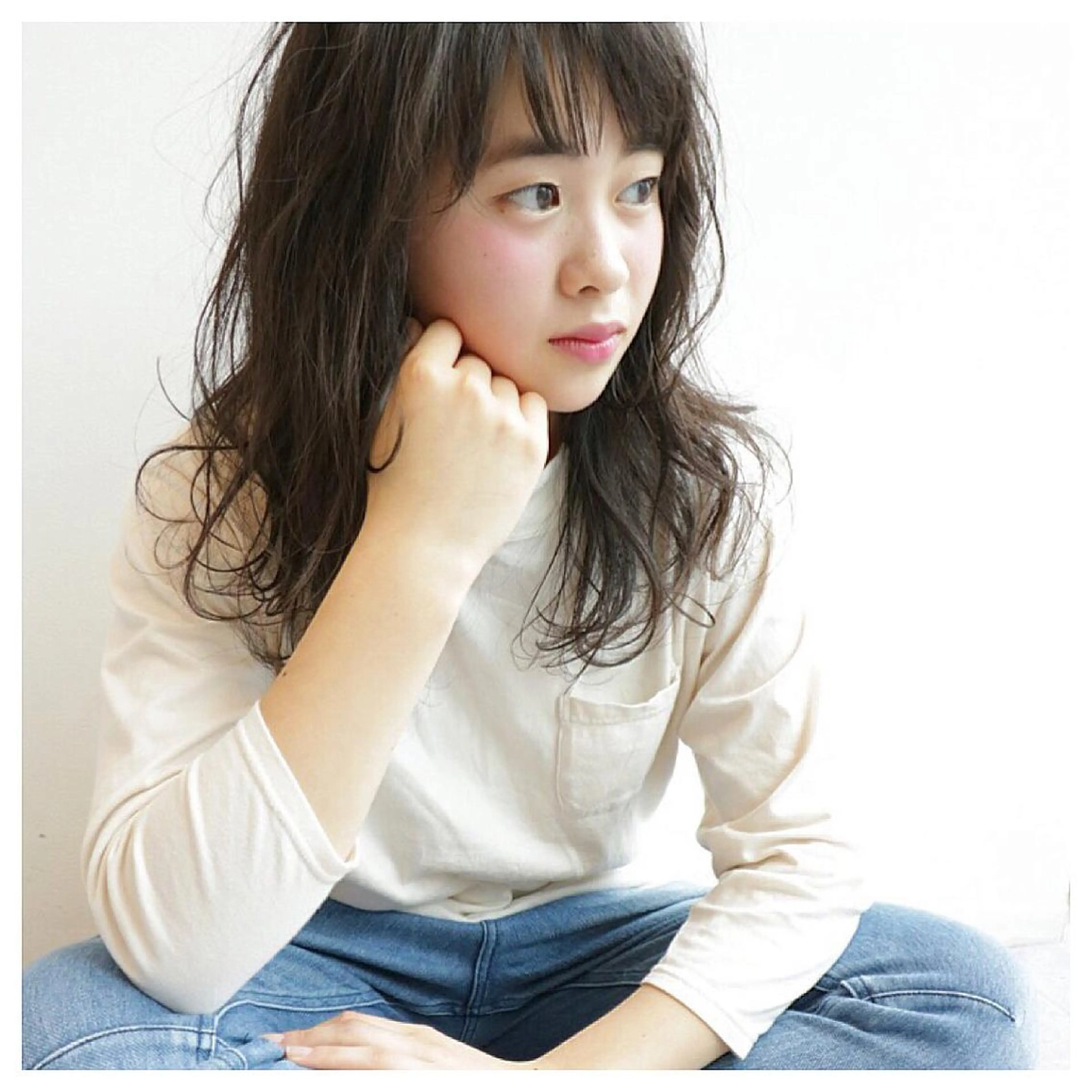 セミロング 市川 千夏のヘアスタイル