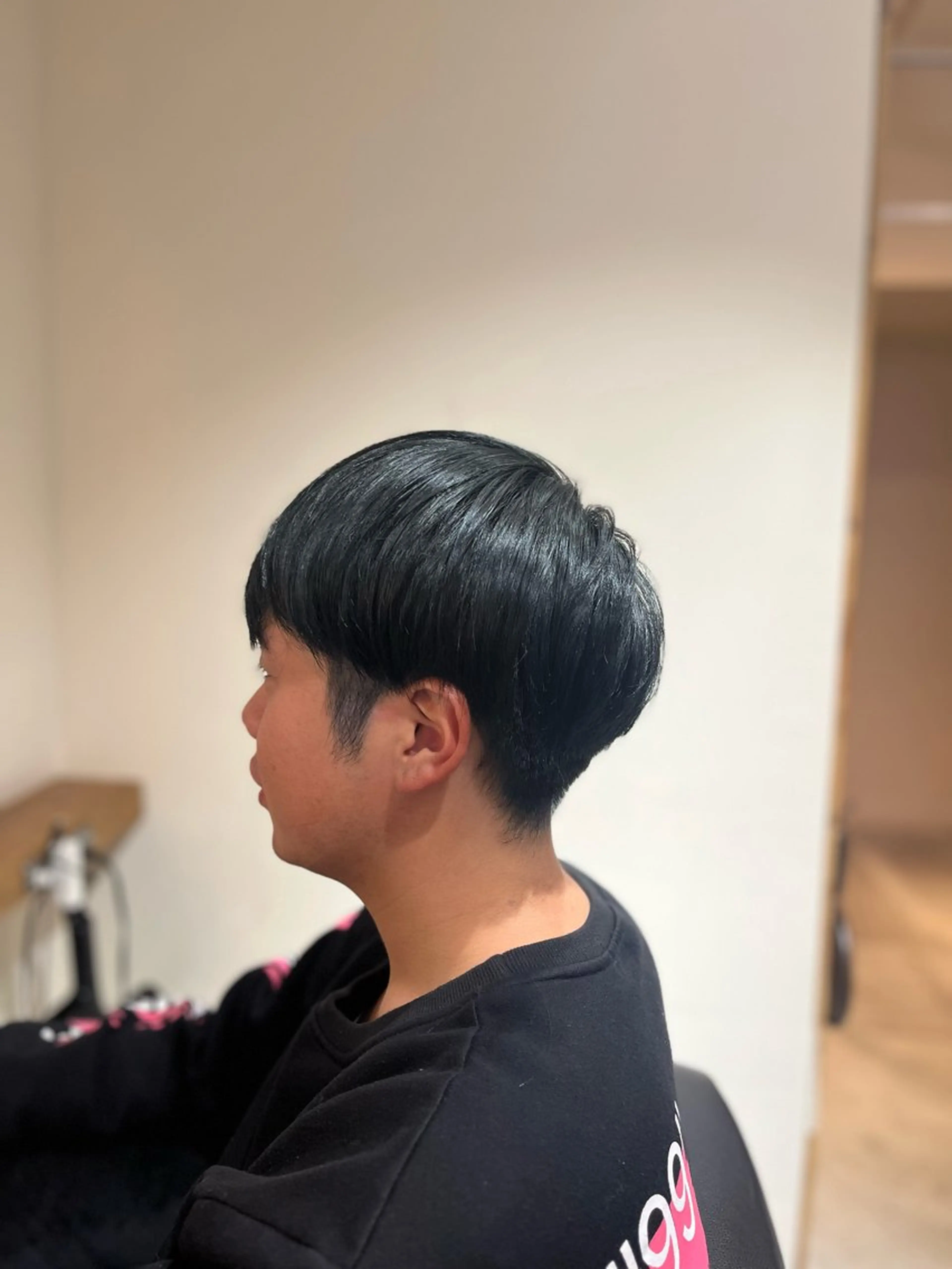 メンズ マッシュ カット トリートメント 塩川ももこ/ 自然な縮毛矯正のヘアスタイル