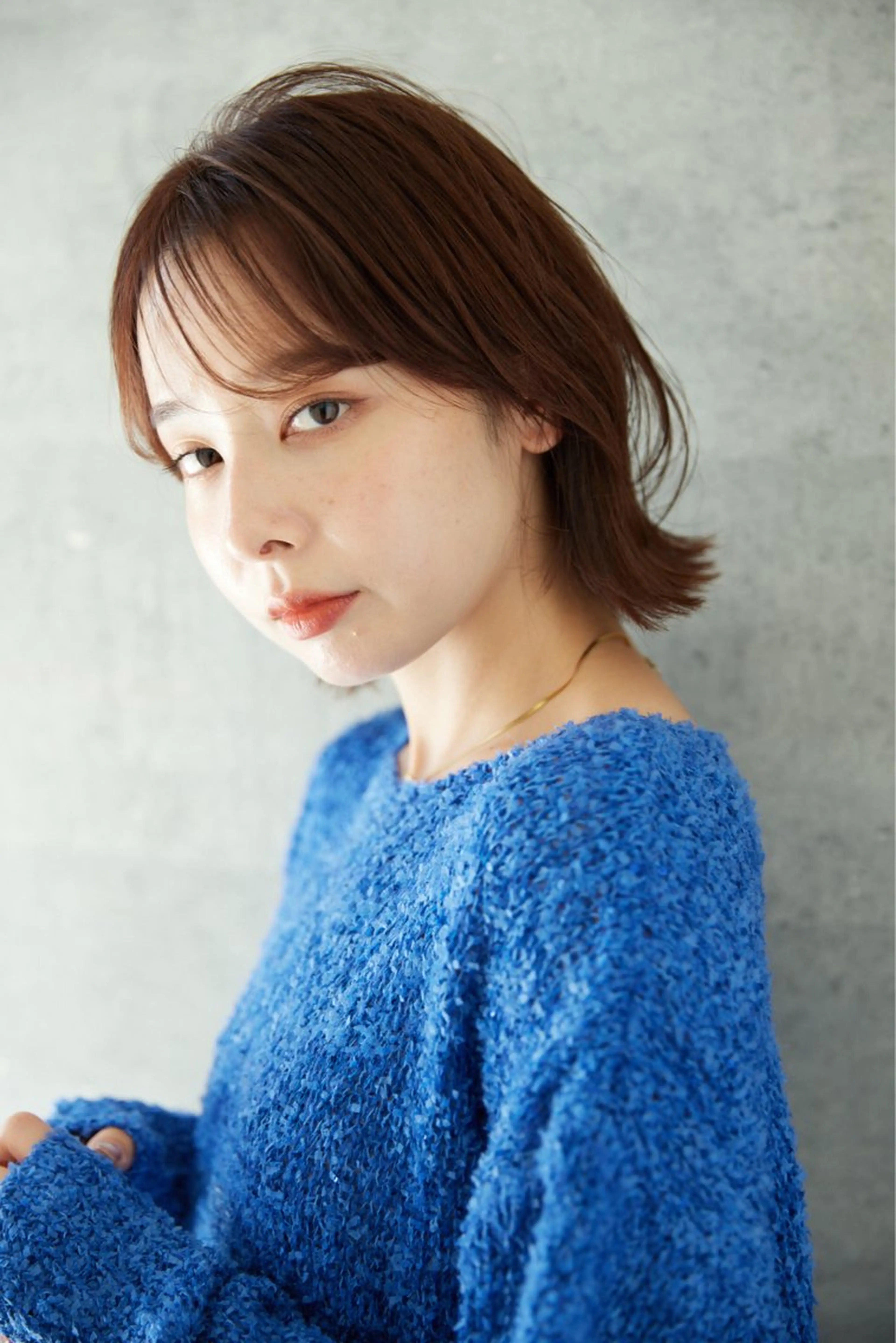 ミディアム シモウラ アオイのヘアスタイル