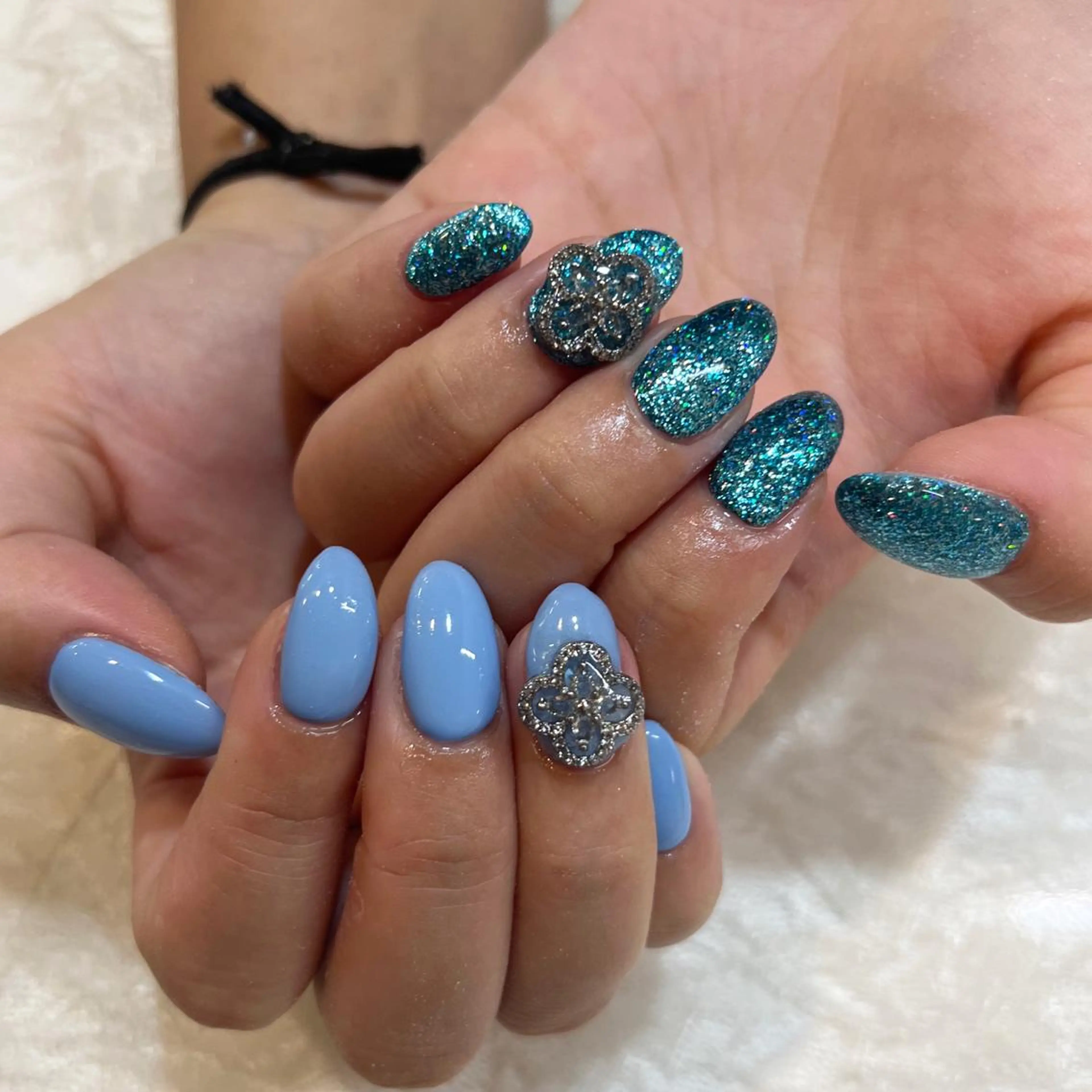 ネイル キラキラネイル nailist yuiのネイルデザイン