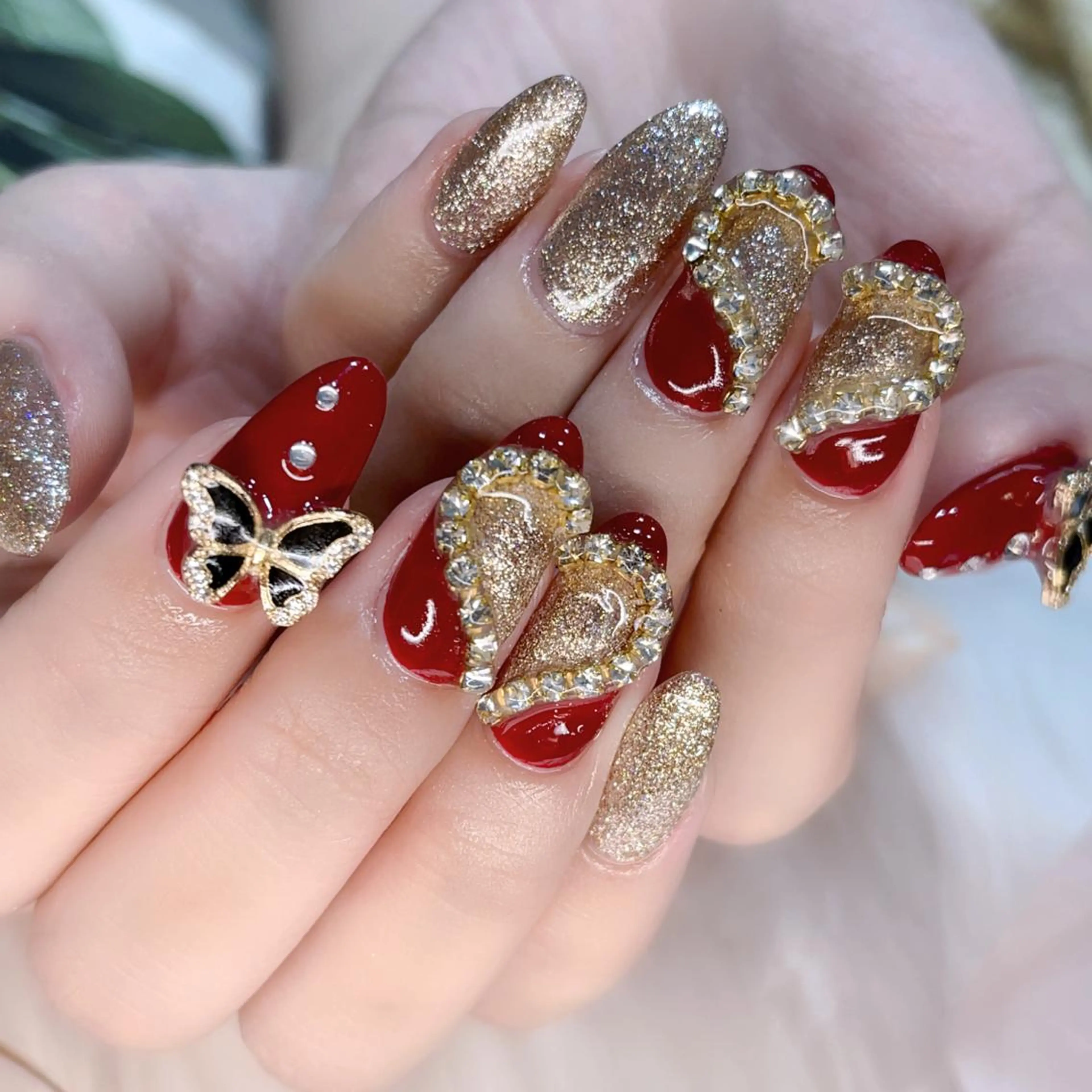 ネイル ハンドネイル Queens ciciのネイルデザイン