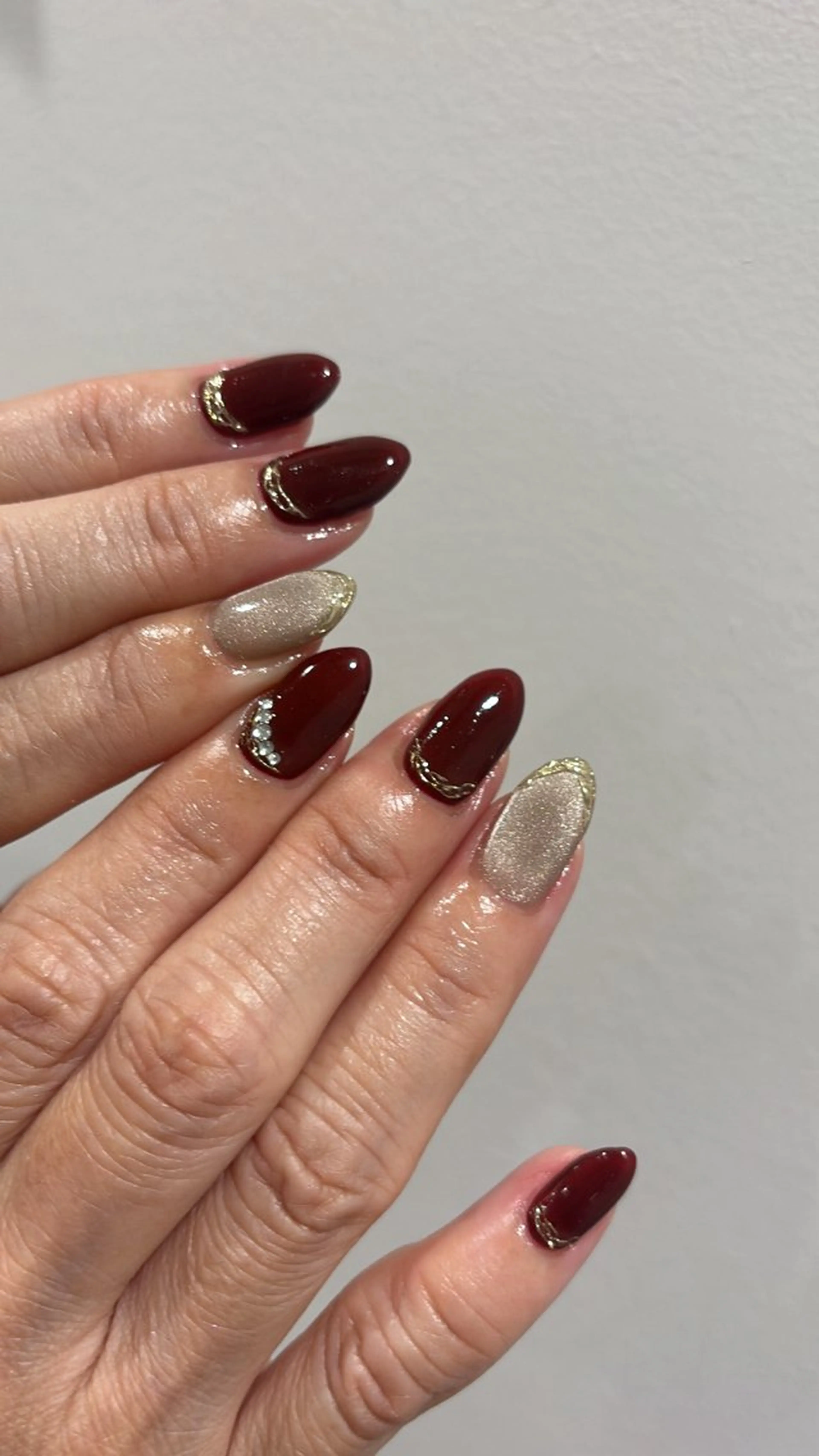 ネイル ボルドー ハンドネイル tote. airiのネイルデザイン