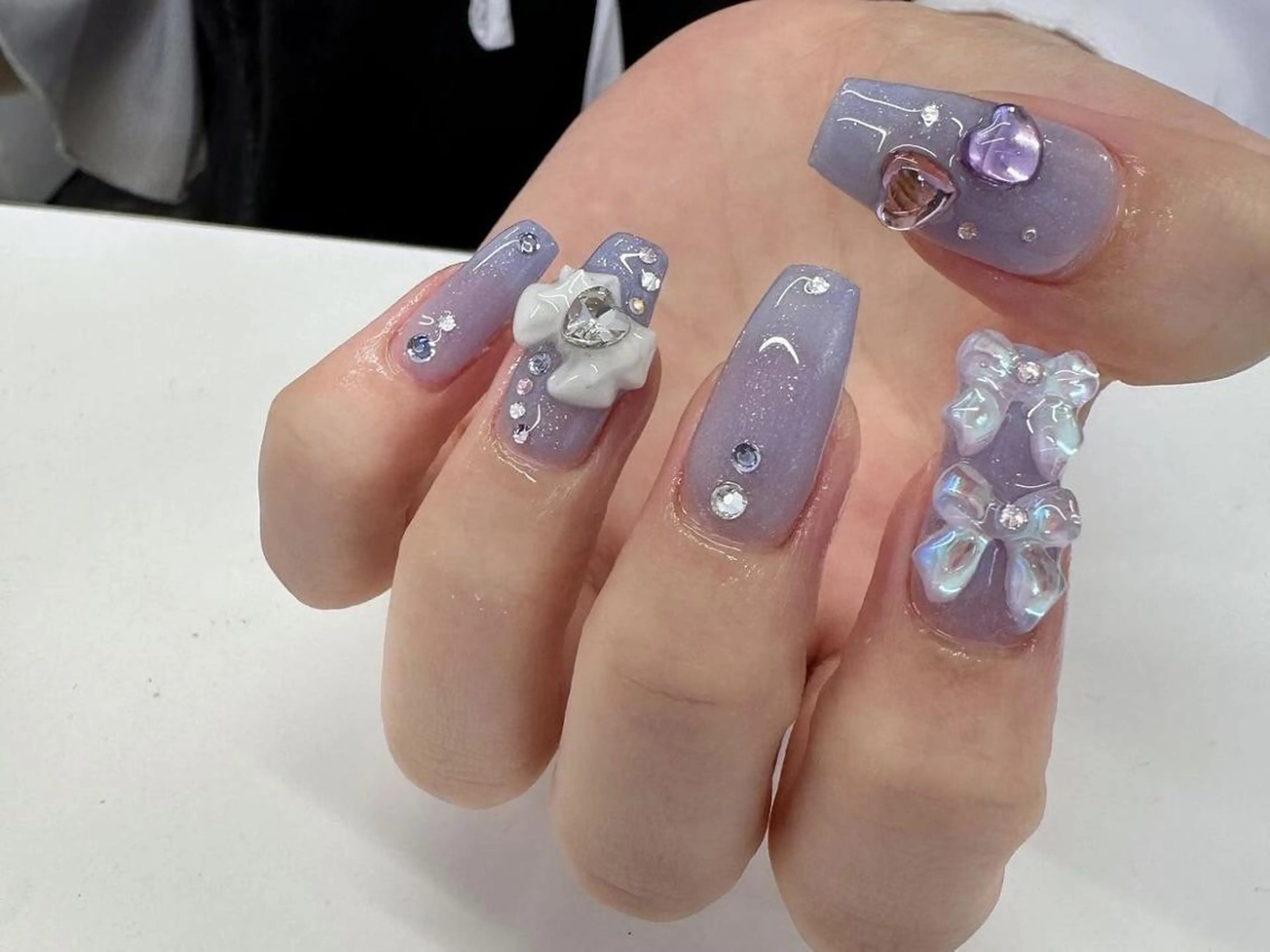 ネイル オーロラネイル チークネイル 韓国ネイル リボン 夏ネイル 🌈fein.トータ ルビューティー🌈のマツエク・マツパデザイン