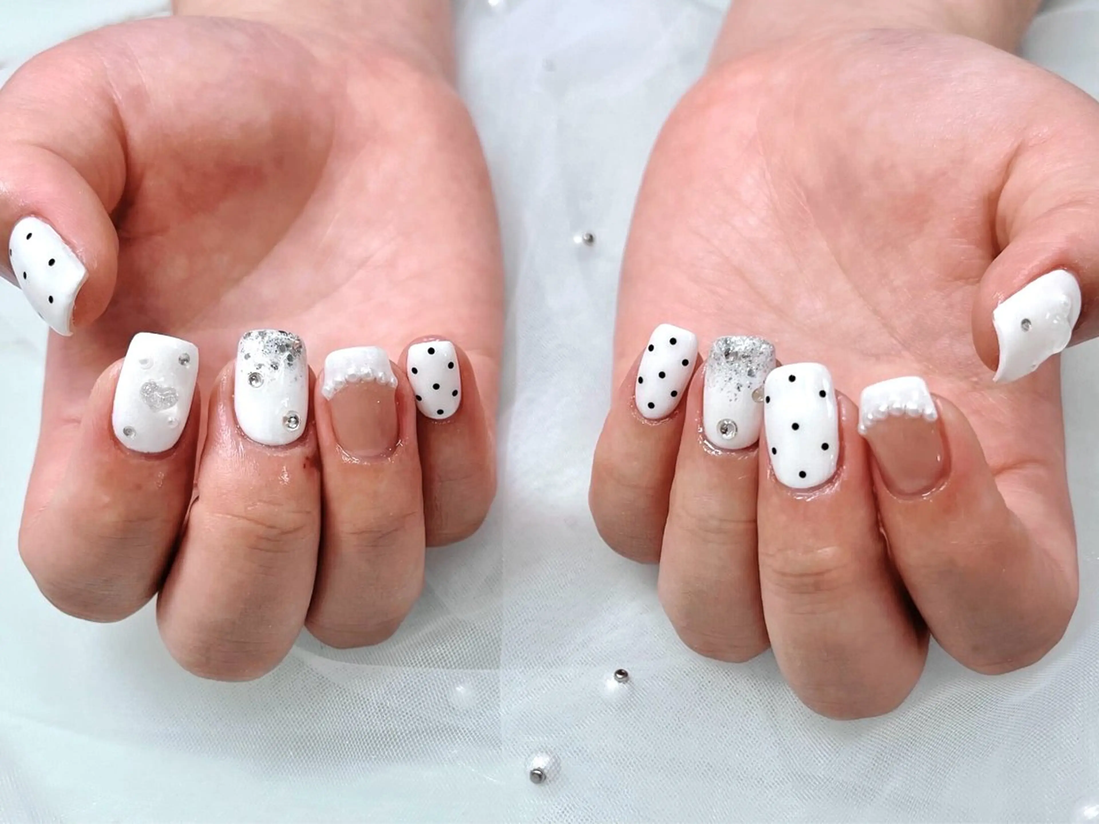 ネイル アートネイル ドット ジェルネイル 韓国ネイル マグネットネイル ハンドネイル Nail Neige🐈🌙のネイルデザイン
