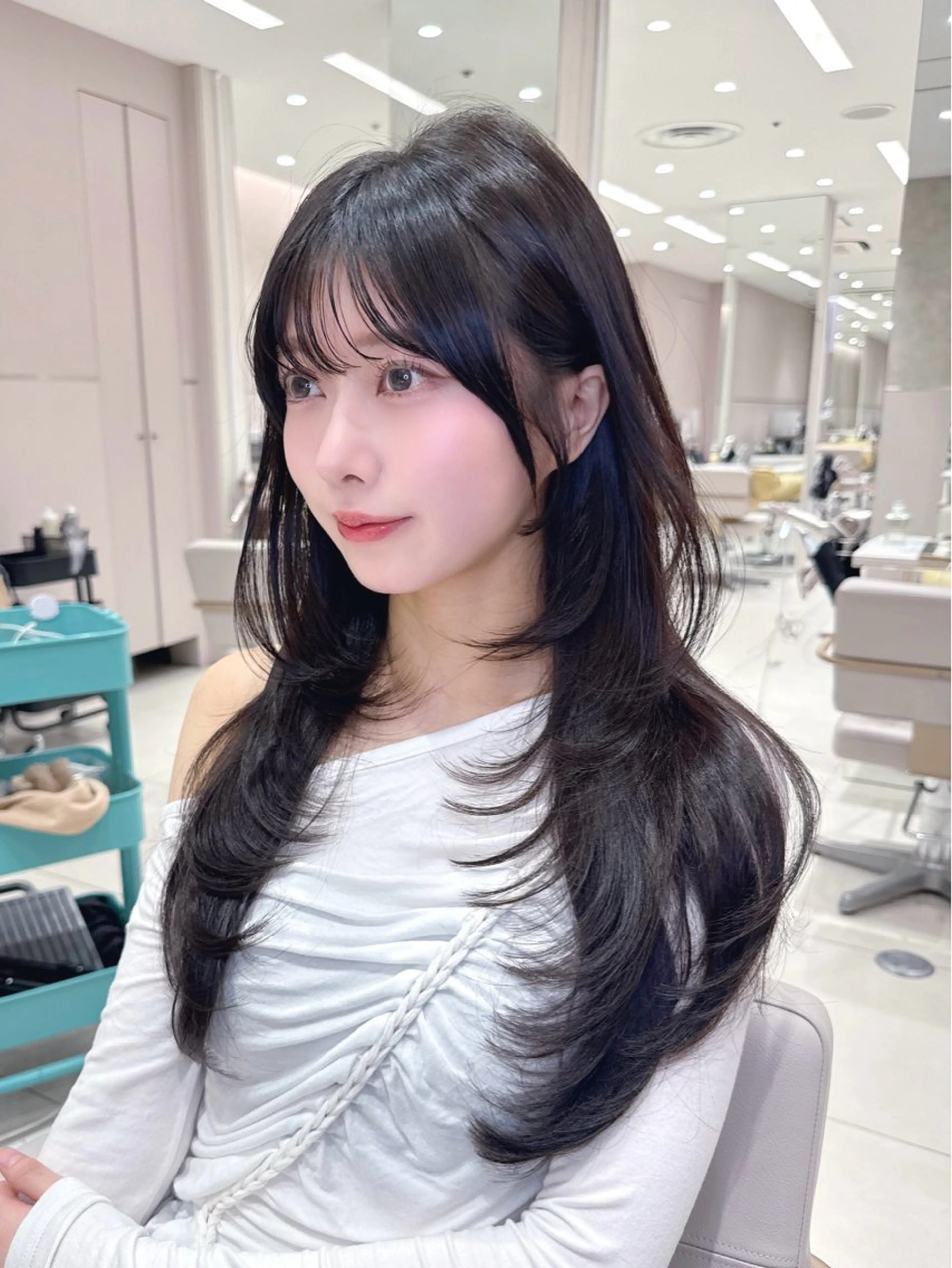 ミディアム カラー カット ヘアカラー トリートメント ヘッドスパ ヘアセット 韓国ヘア/レイヤー/ 顔まわり/りょーとのヘアスタイル