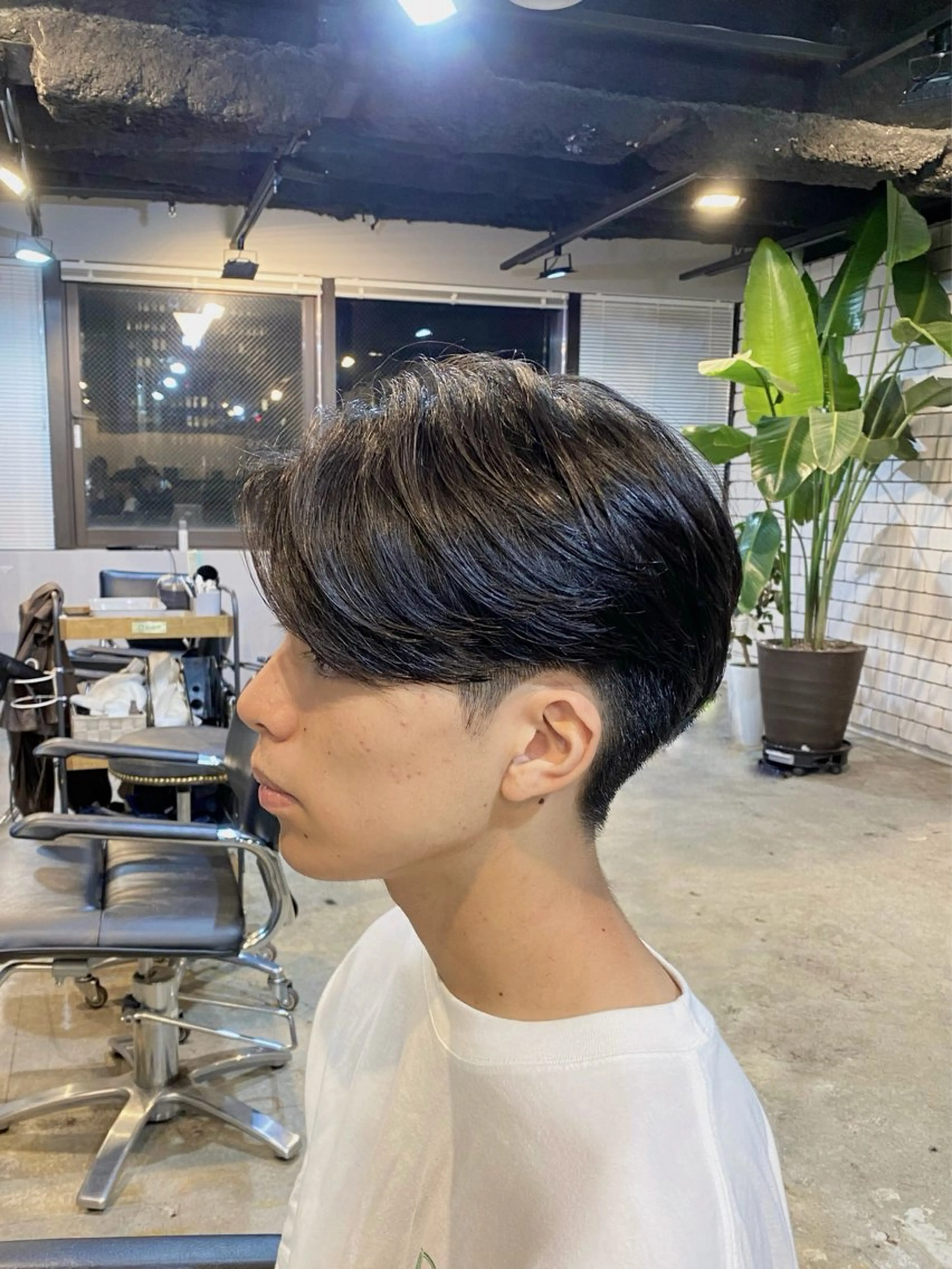 メンズカット＋縮毛矯正ストレートパーマ　¥19800 ［メンズ/ストレートヘア］の写真