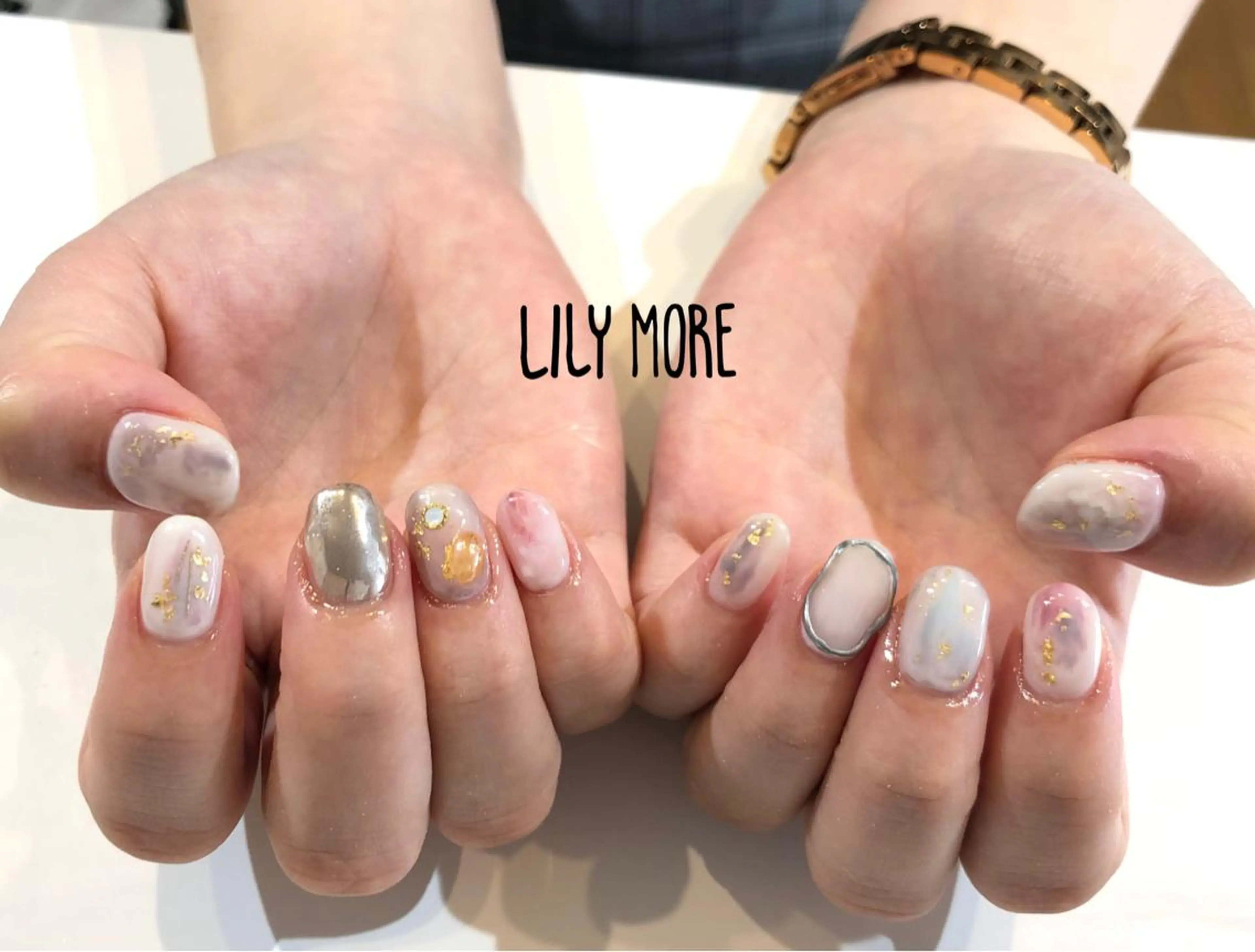 ネイル ニュアンスネイル Lily closetのネイルデザイン